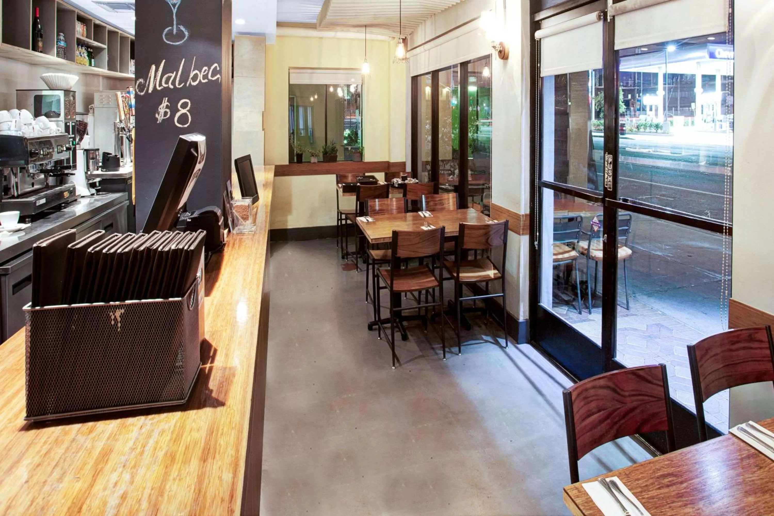 Restaurant/places to eat in Travelodge by Wyndham Culver City