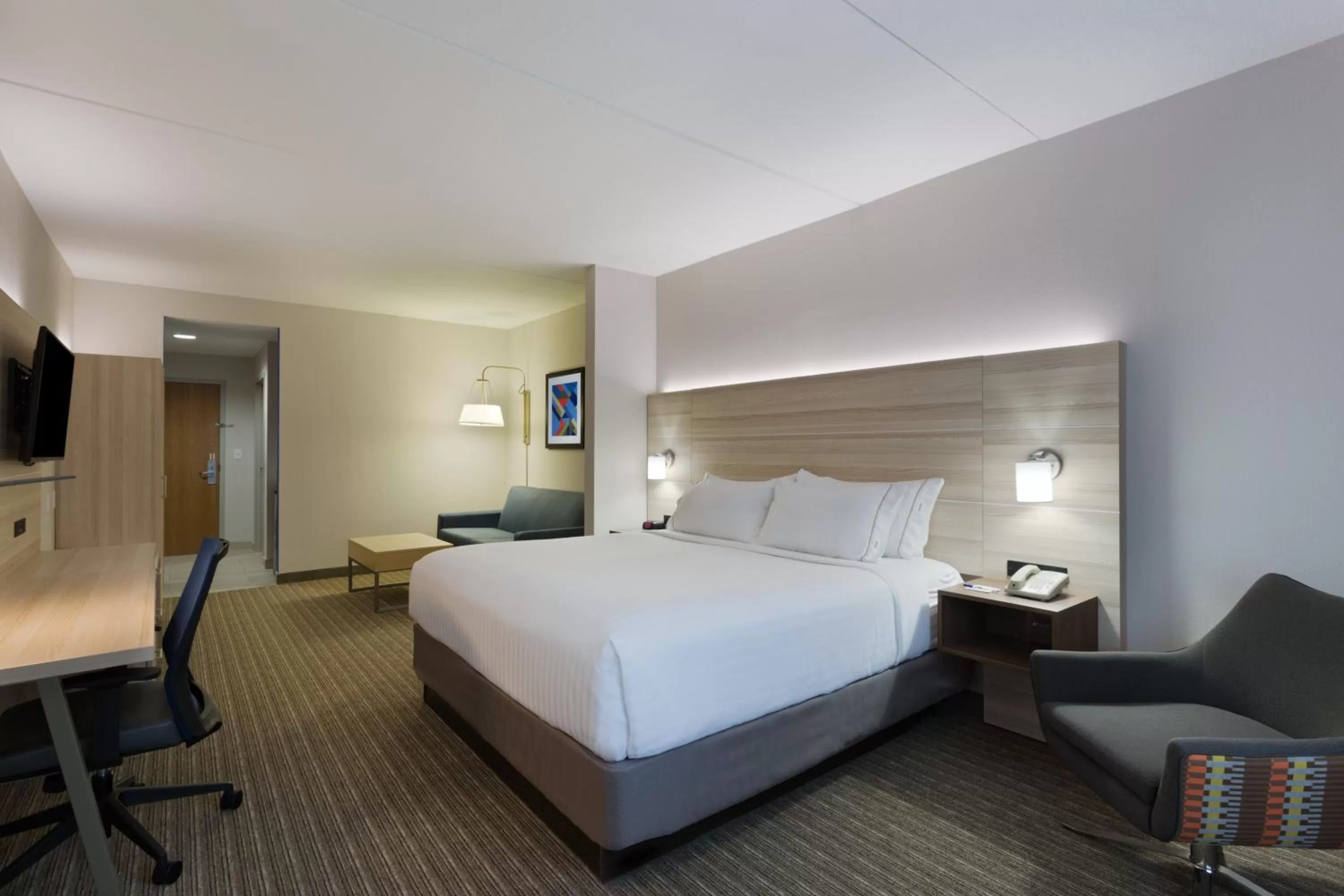 Photo of the whole room, Bed in Holiday Inn Express & Suites Tavares by IHG