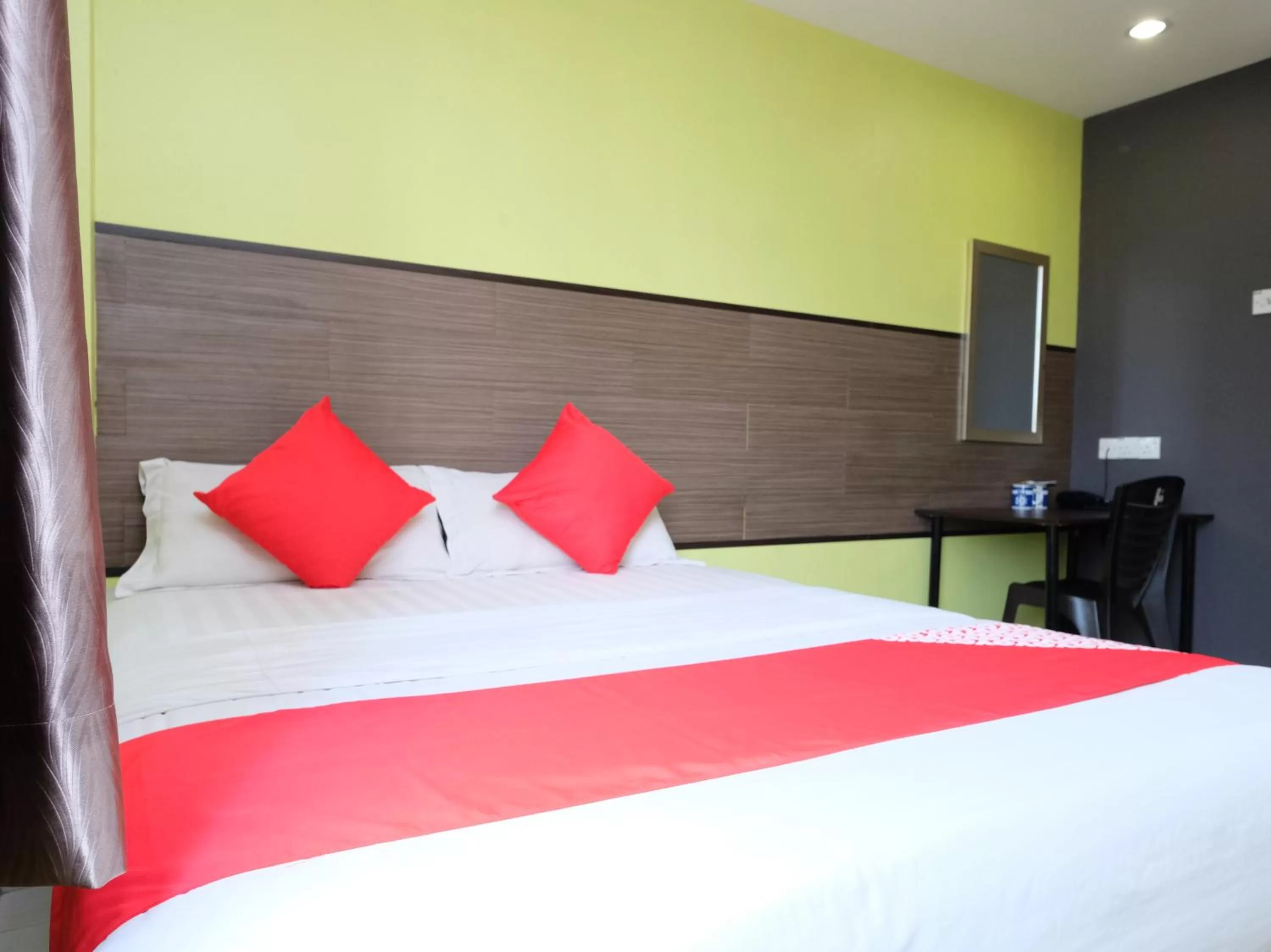 Bedroom, Bed in Hotel De' Tees, Masai Utama