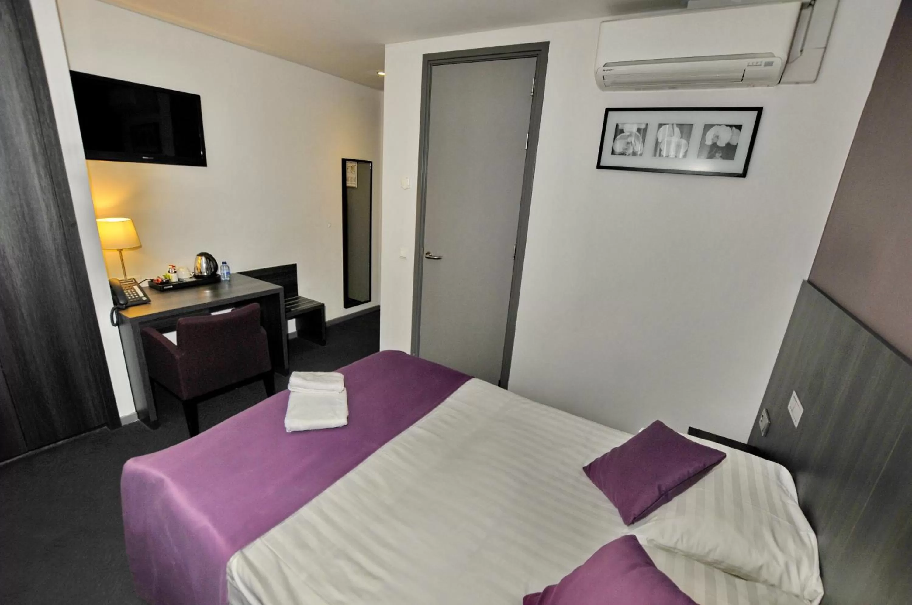 Bed in Hotel Parkview