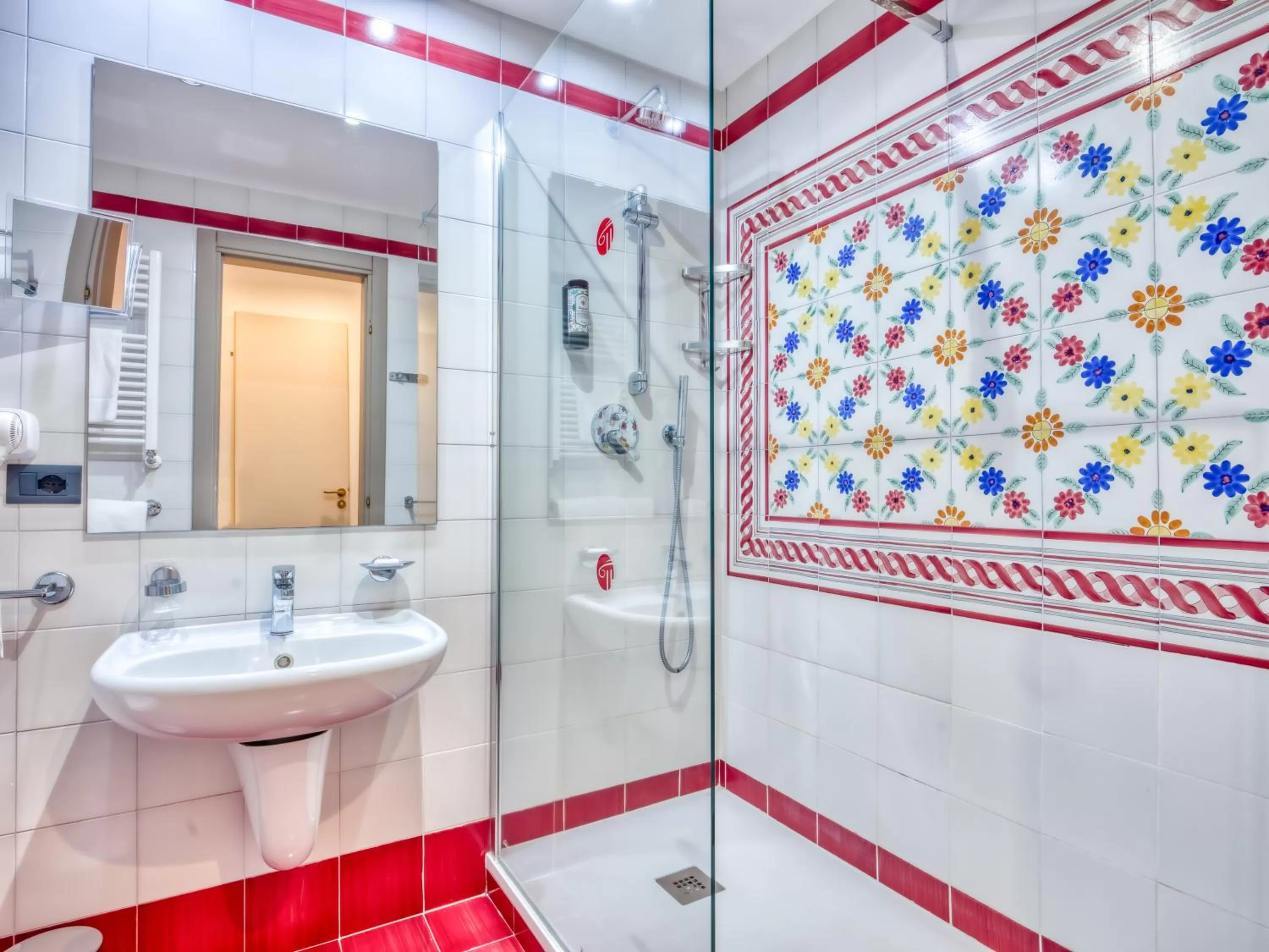 Shower in Hotel Antares