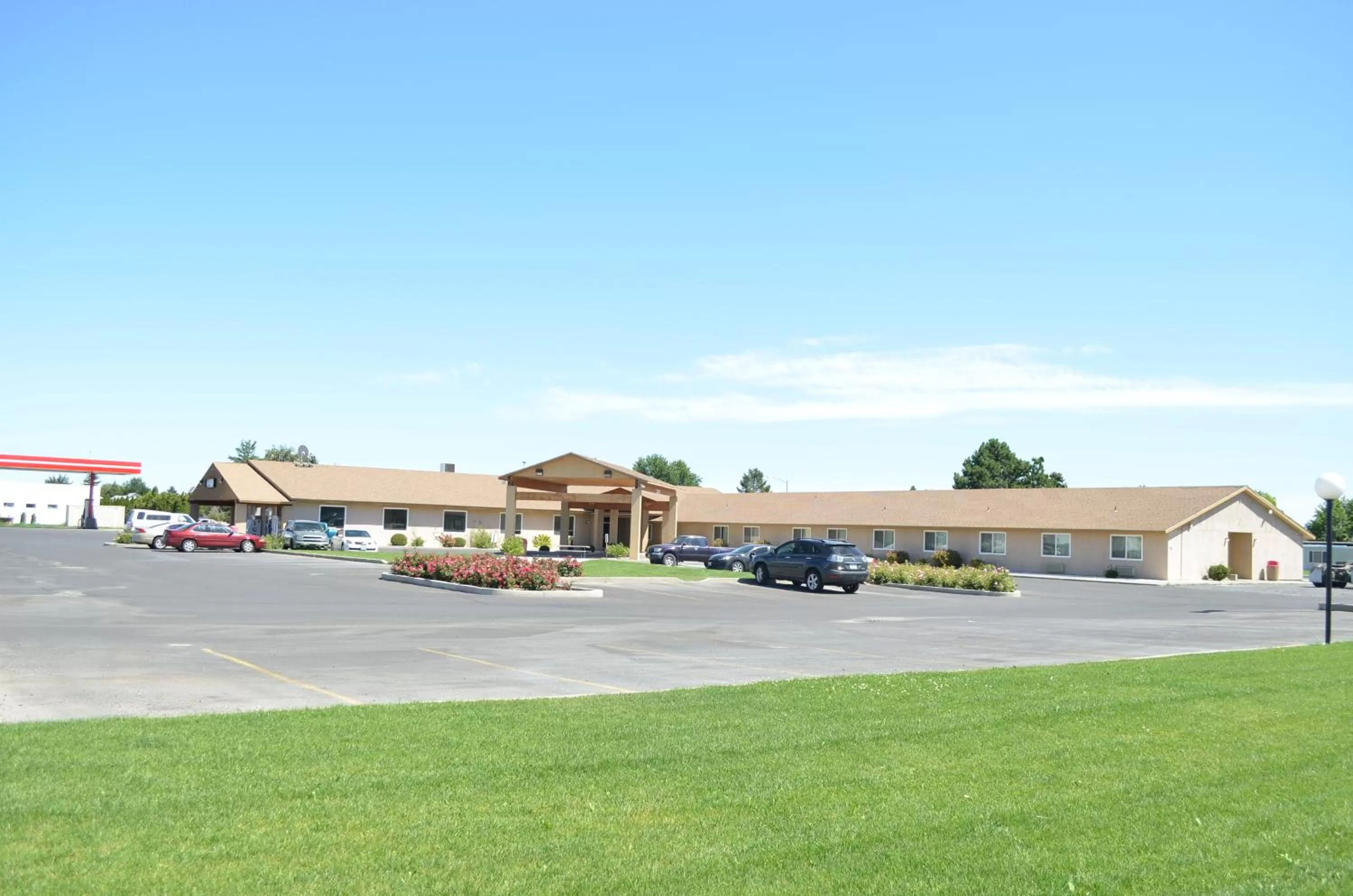 Facade/entrance in Knights Inn Quincy