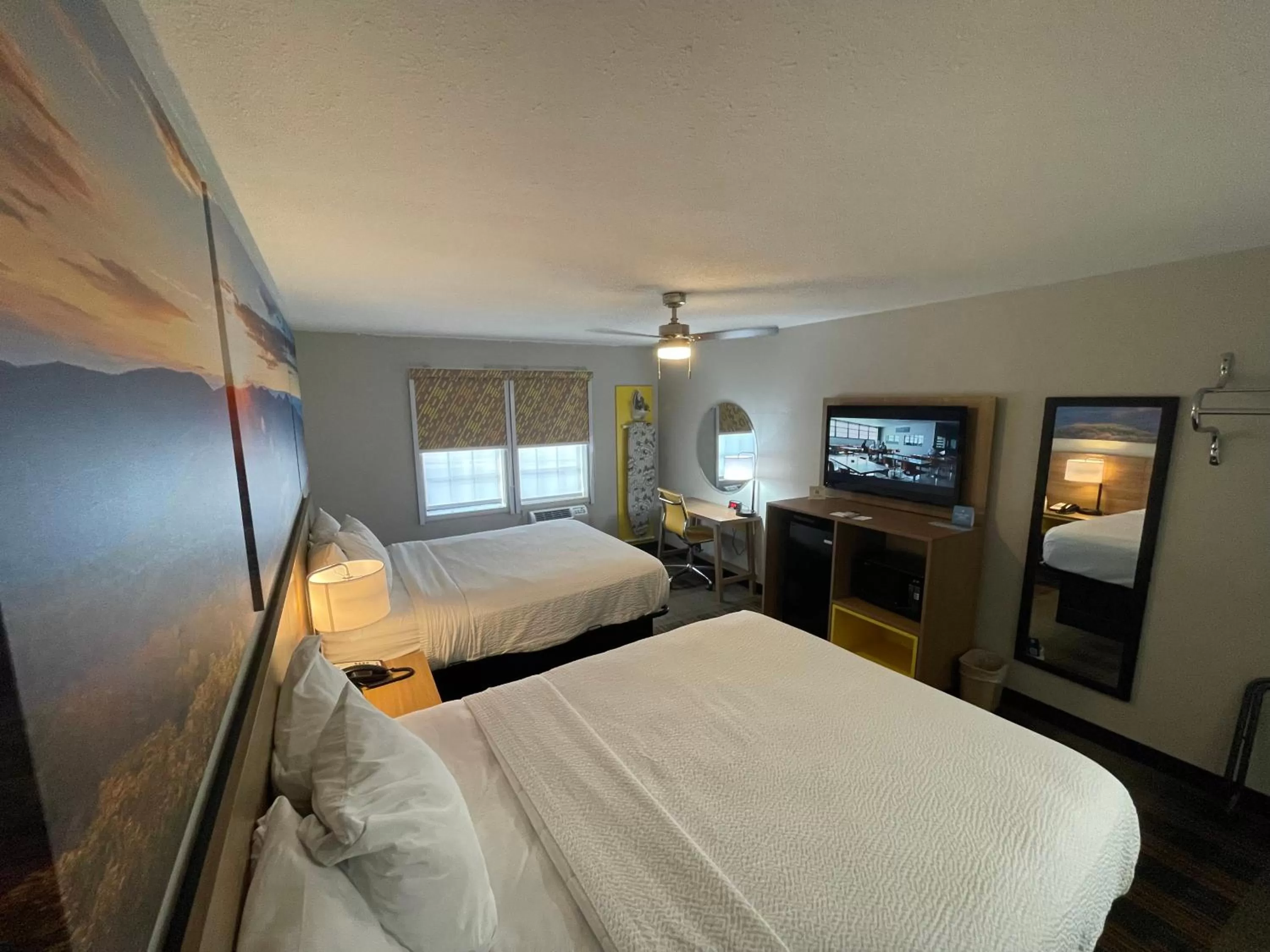 Bed in Days Inn by Wyndham Holladay