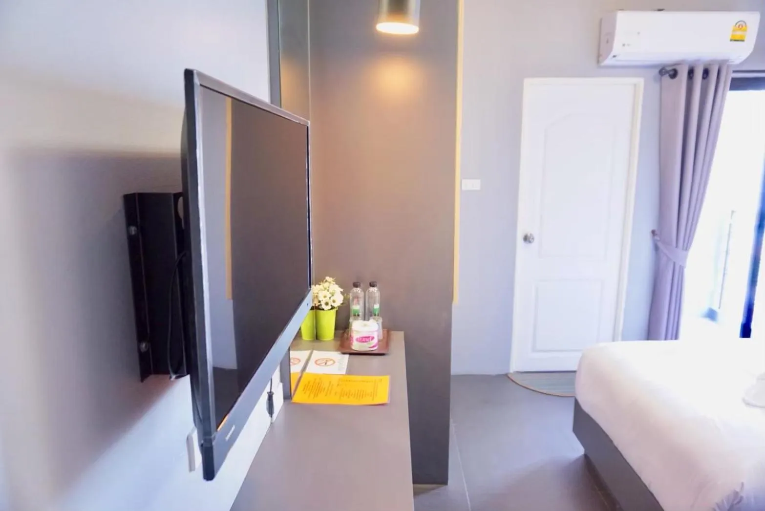 TV and multimedia, Bed in บันดารี่ ริชชี่ (Bhundaree Richy)