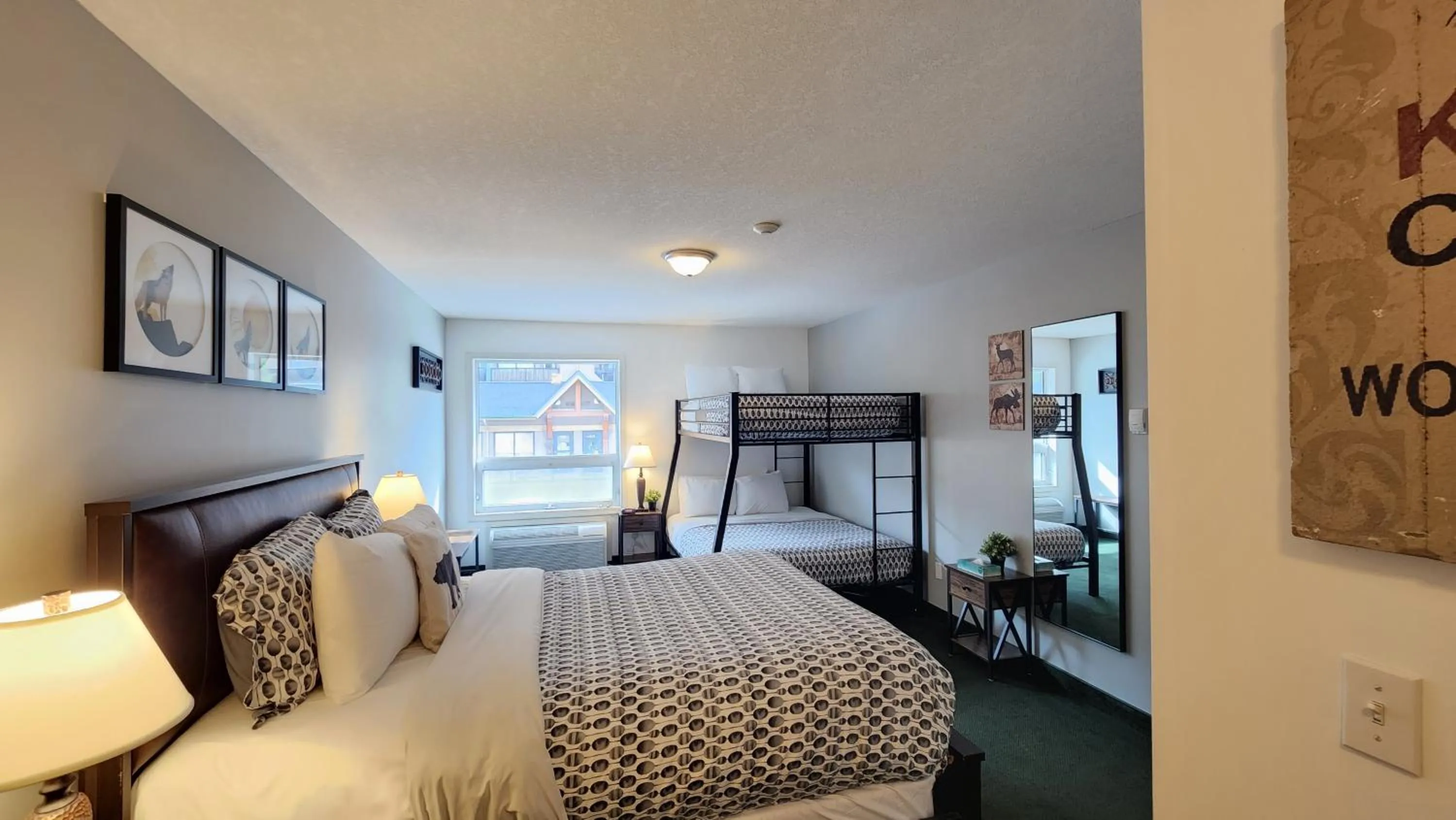 Bed in Mountain View Inn