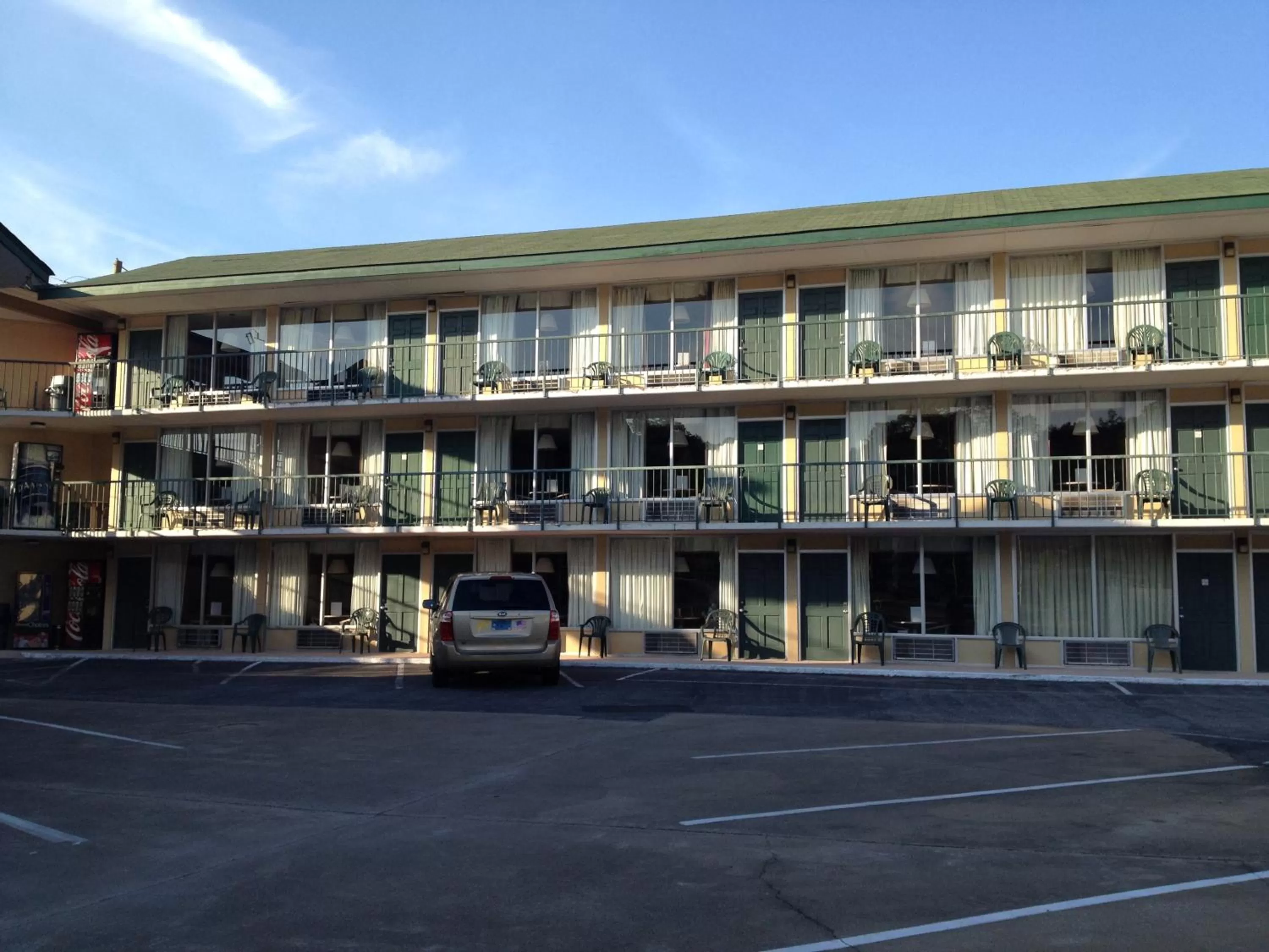 Facade/entrance in Green Valley Motel