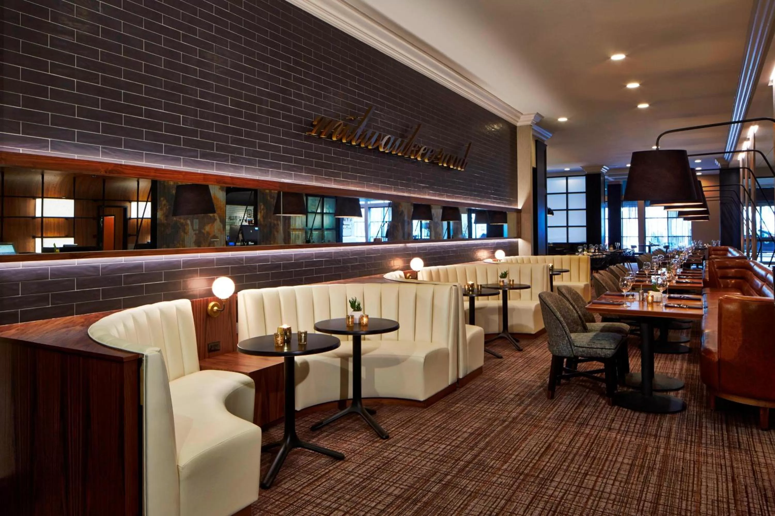 Restaurant/places to eat in Renaissance Minneapolis Hotel, The Depot