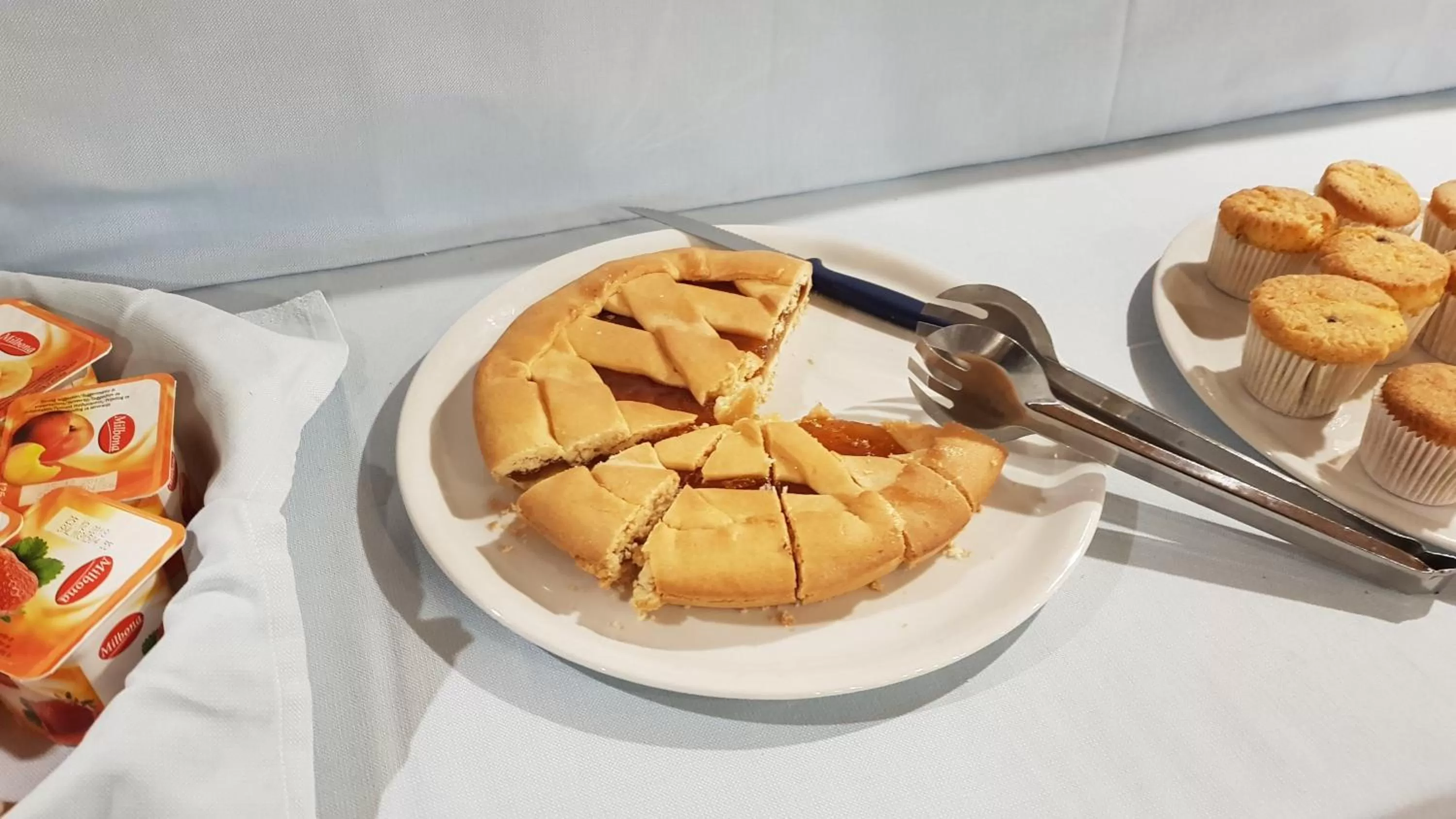 Breakfast in Hotel Holiday