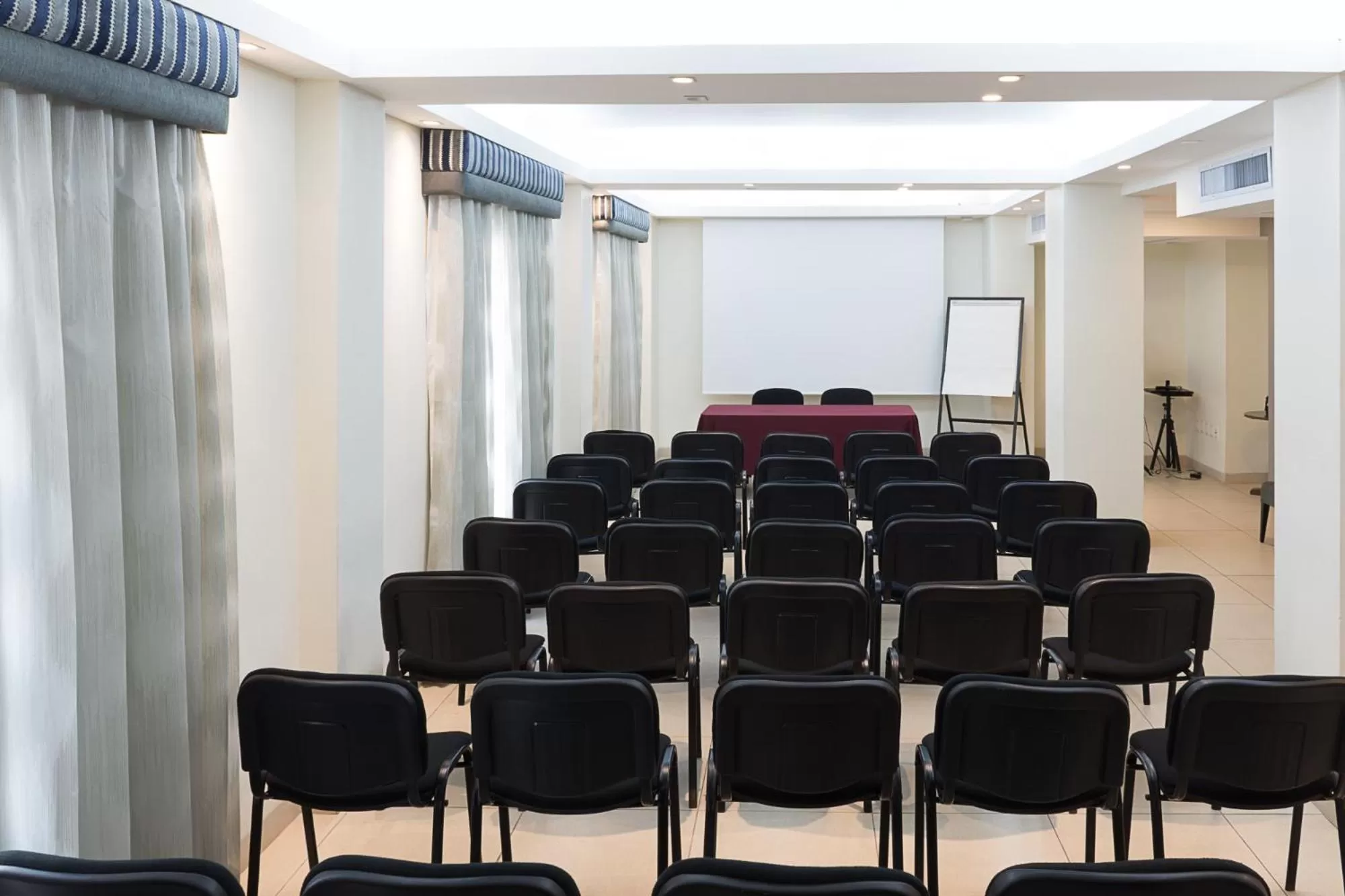 Seating area in Hotel Mansur Business & Leisure
