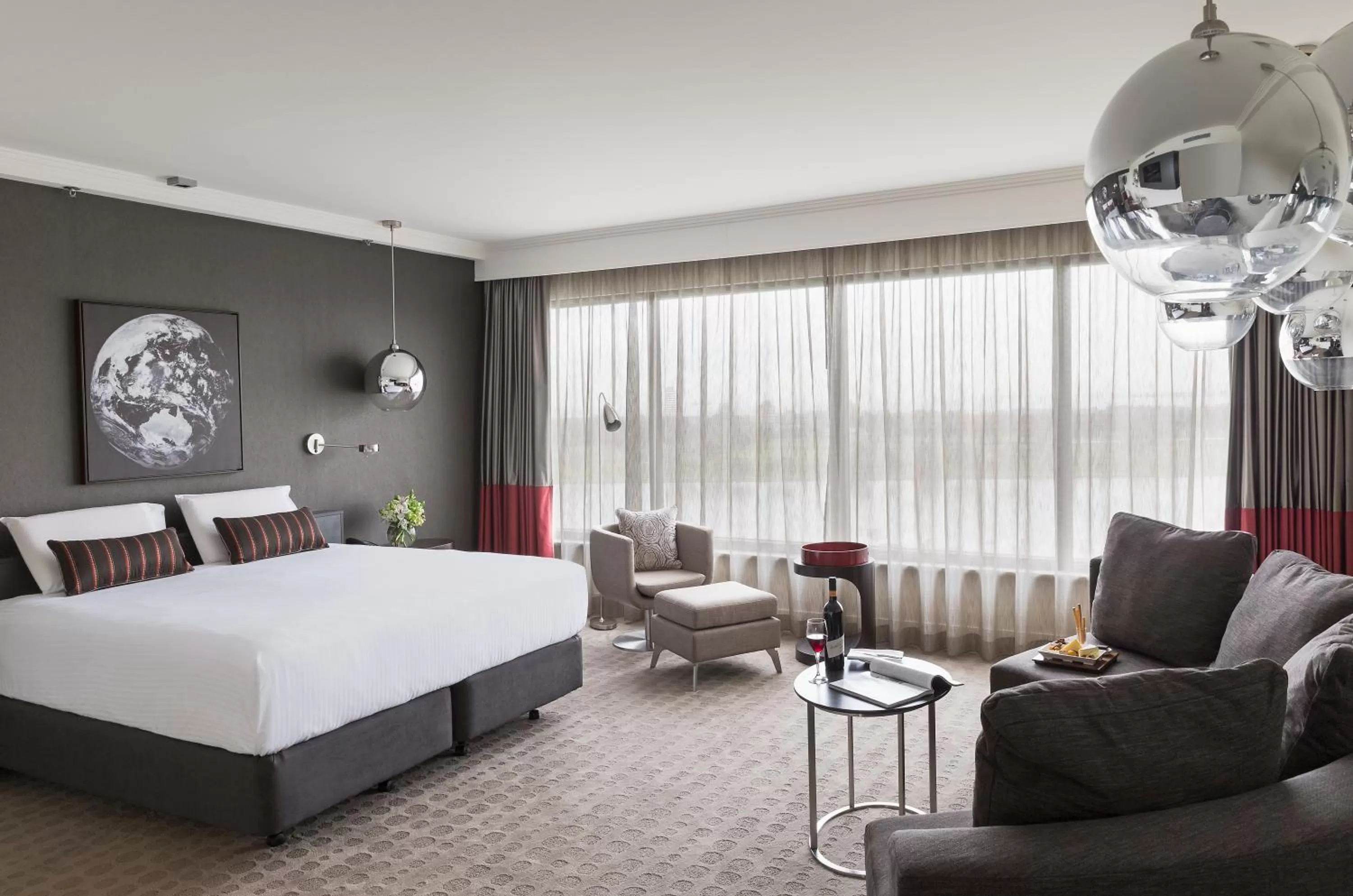 Deluxe King Room - Lake View in Pullman Melbourne Albert Park