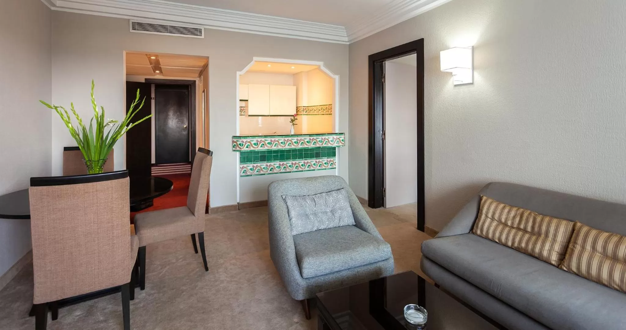 Bedroom in El Mouradi Palace- Couple et Famille uniquement