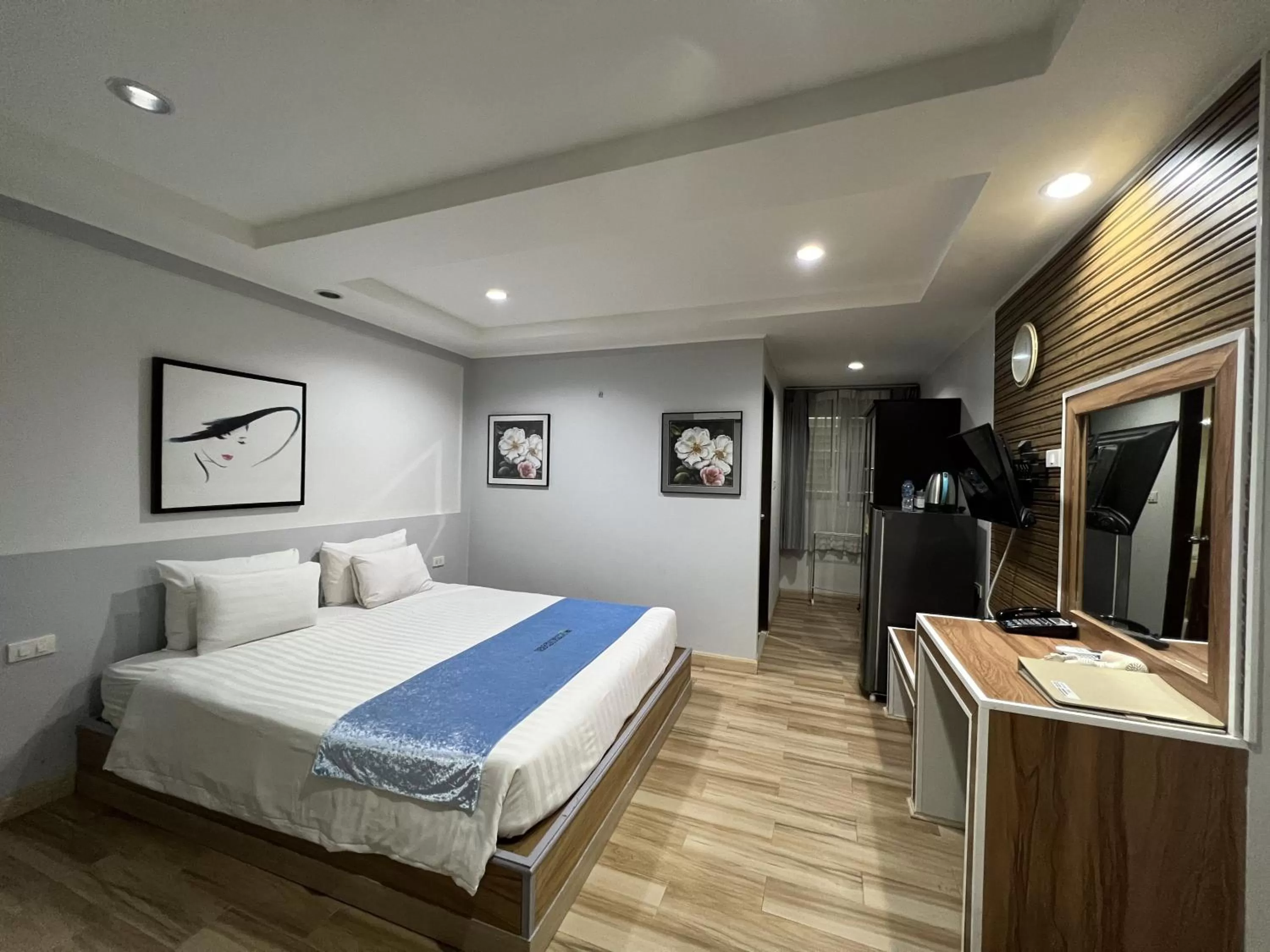 Bed in The Beach Front Resort, Pattaya