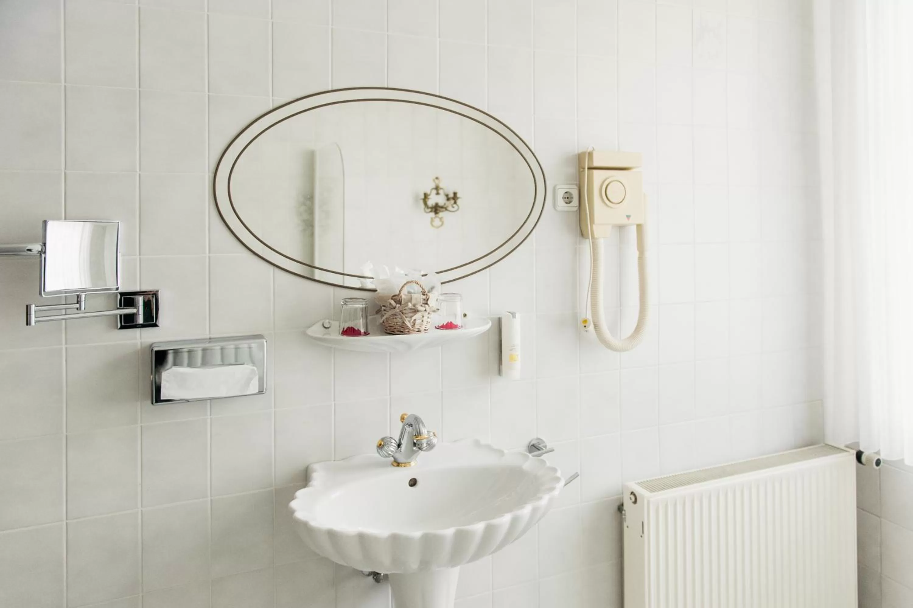 Bathroom in Hotel & Restaurant "Deutscher Kaiser"