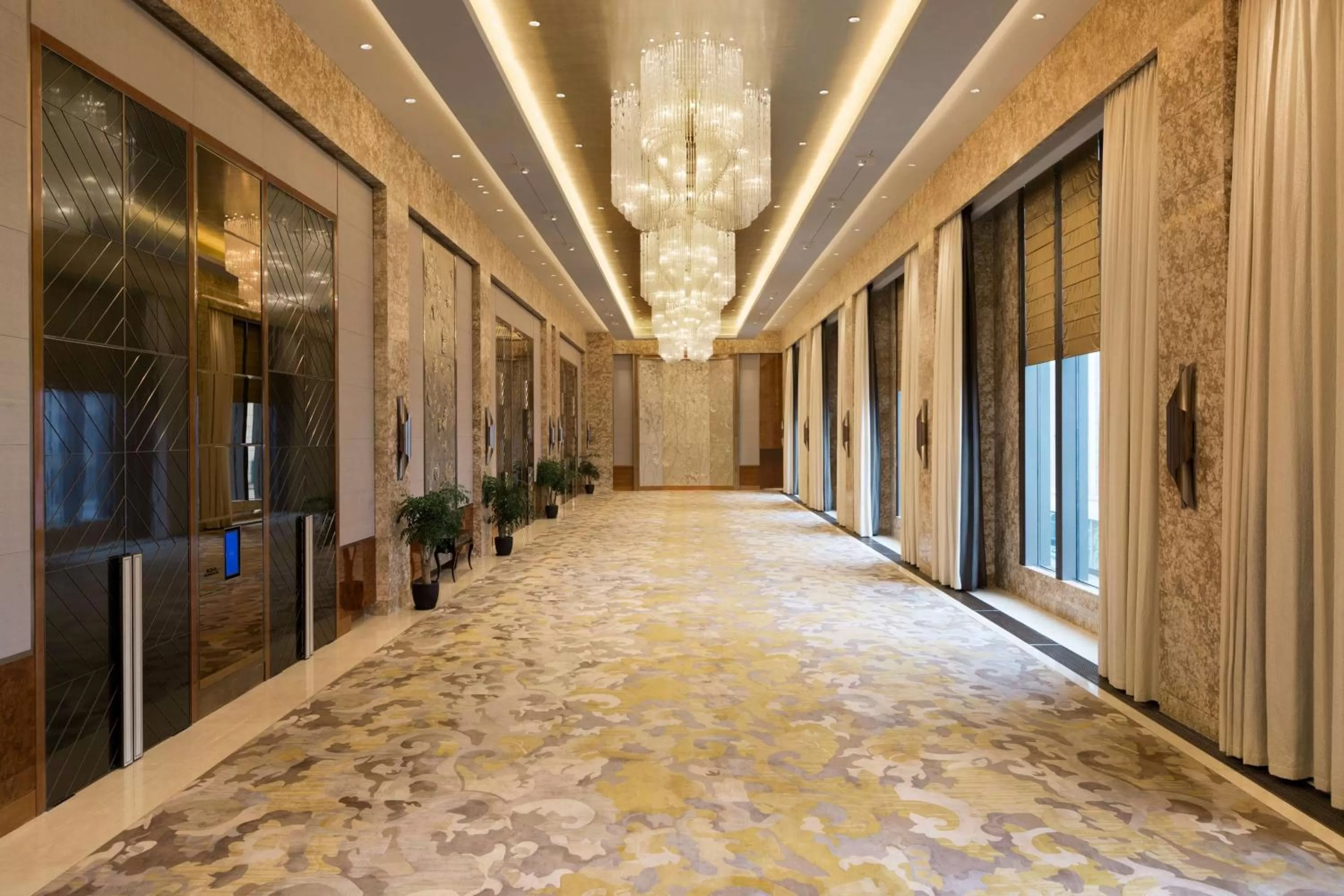 On site in Midtown Shangri-La, Hangzhou