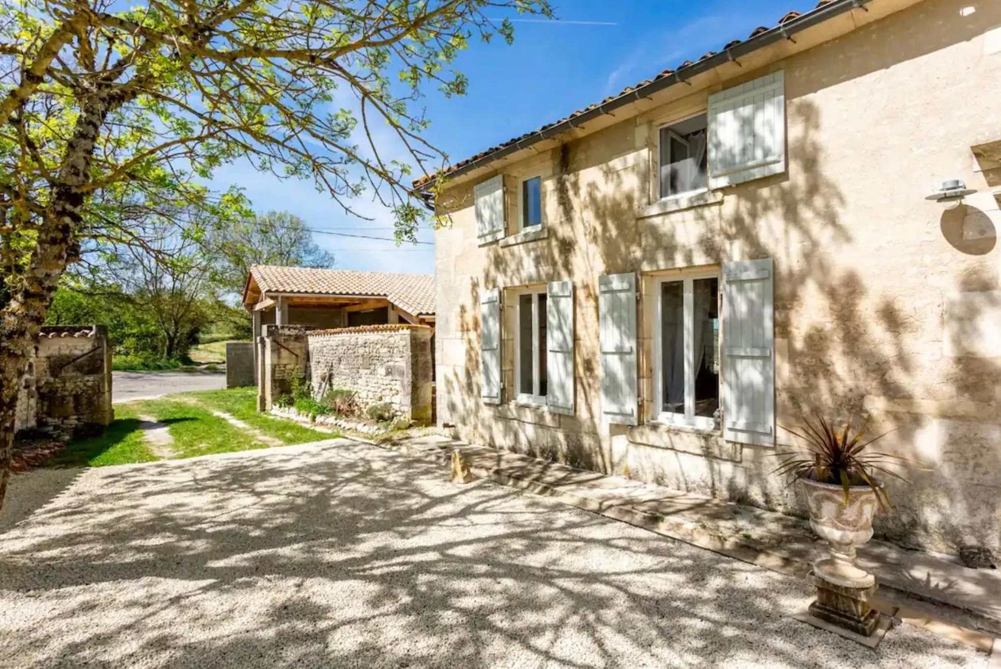 Property Building in Le Cœur du Breuil