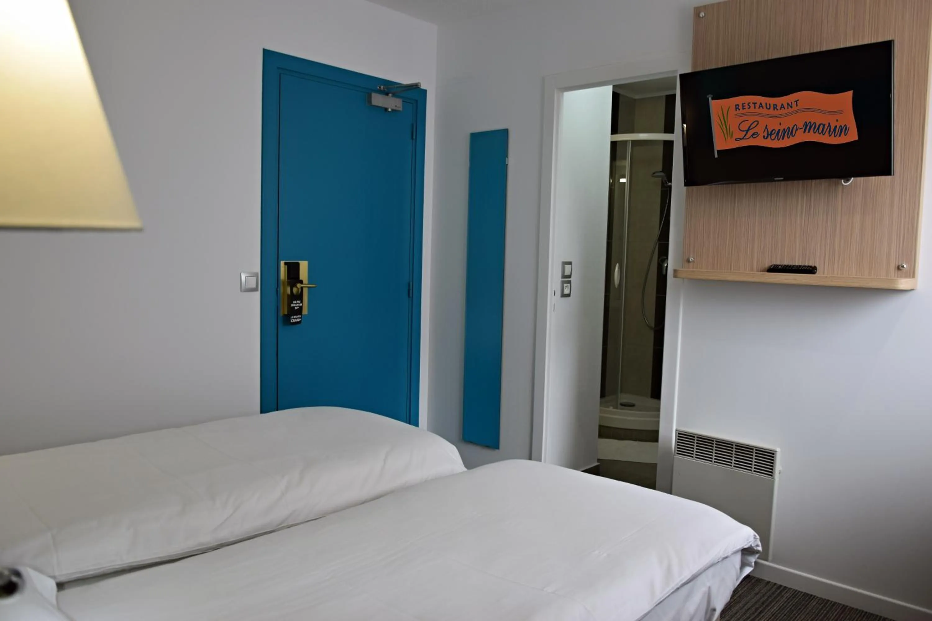 Bedroom, Bed in Contact Hotel Le Seino Marin - Cléon Elbeuf Rouen