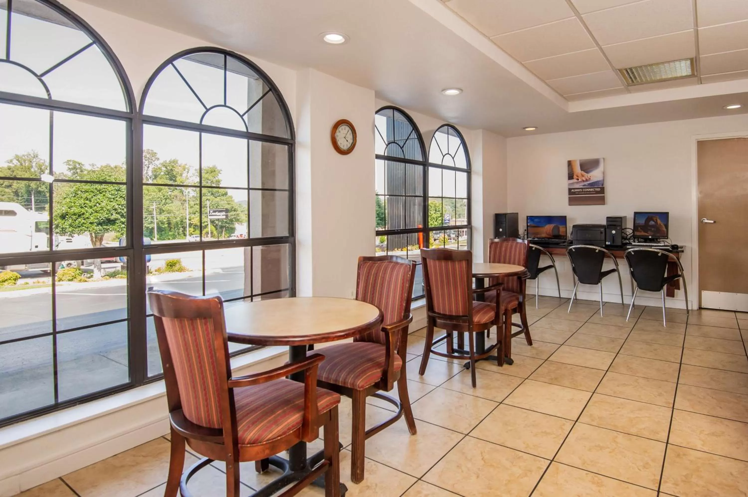 Restaurant/places to eat in Motel 6-Kingsport, TN