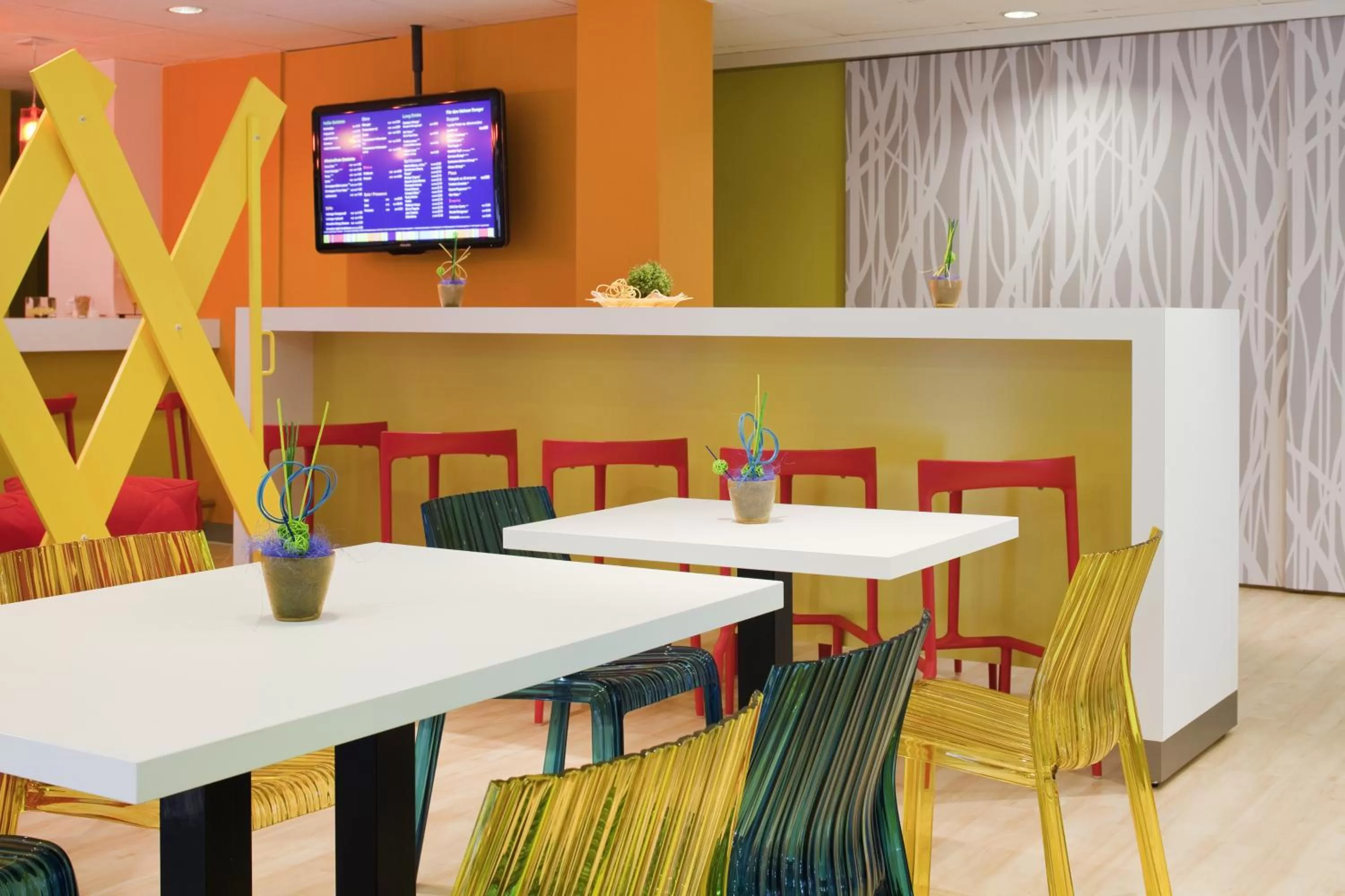 Lobby or reception in ibis Styles Duesseldorf-Neuss