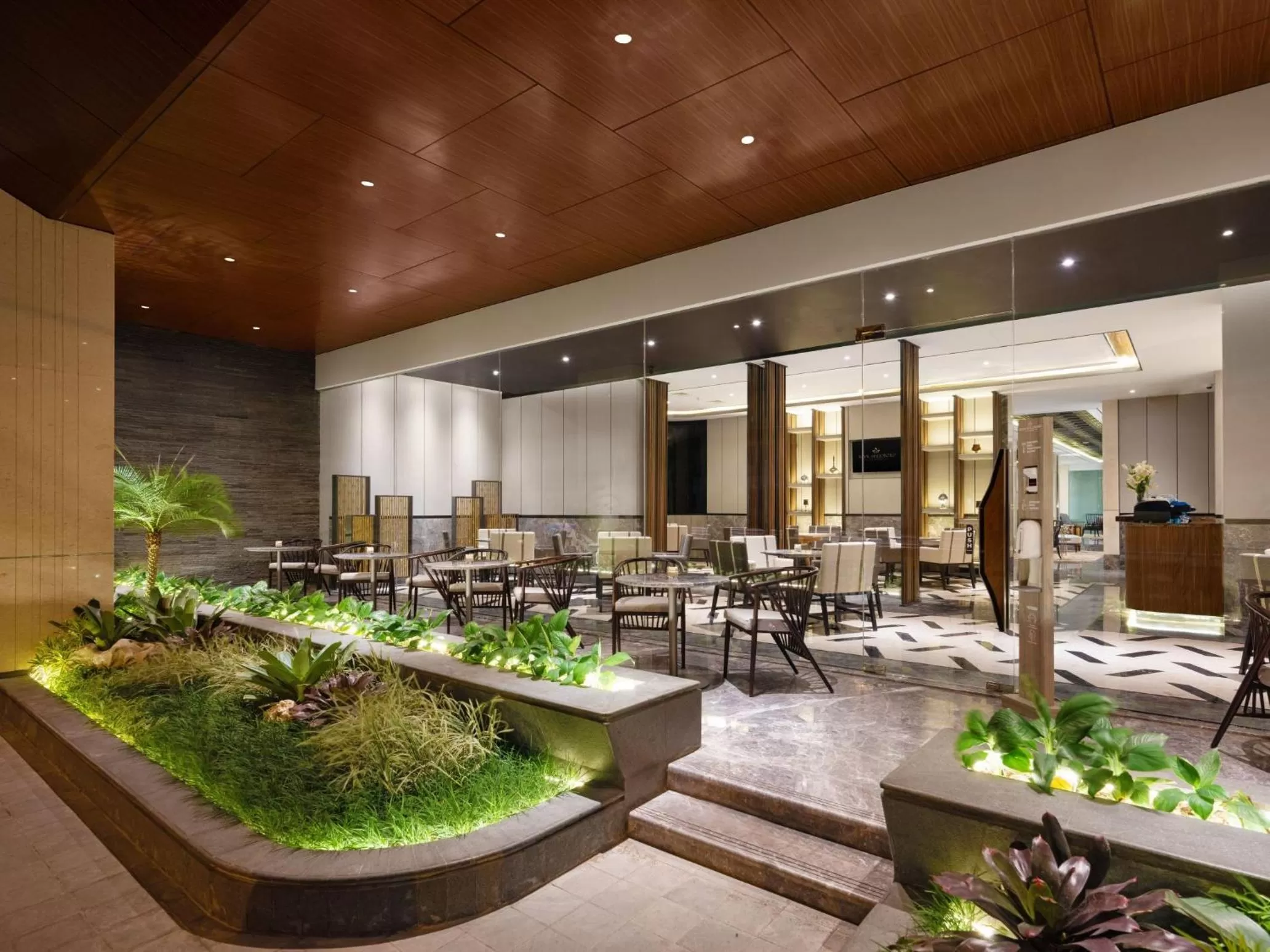 Restaurant/places to eat in Royal Malioboro by ASTON