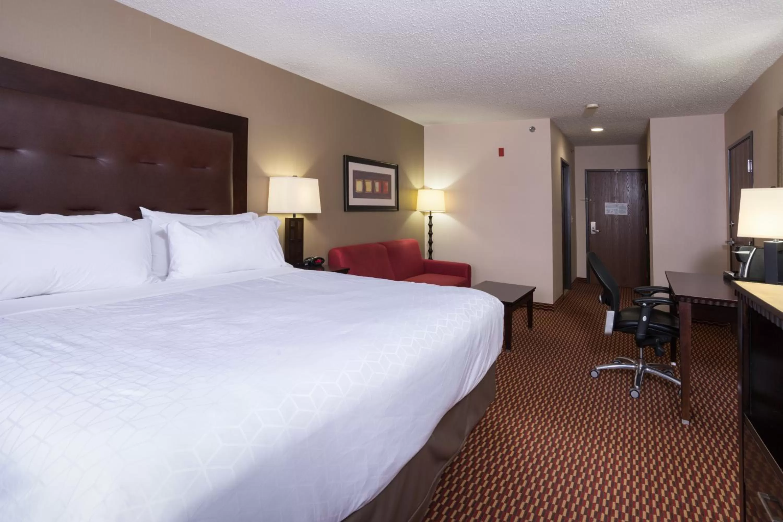Photo of the whole room, Bed in Holiday Inn Express Hartford-Newington by IHG