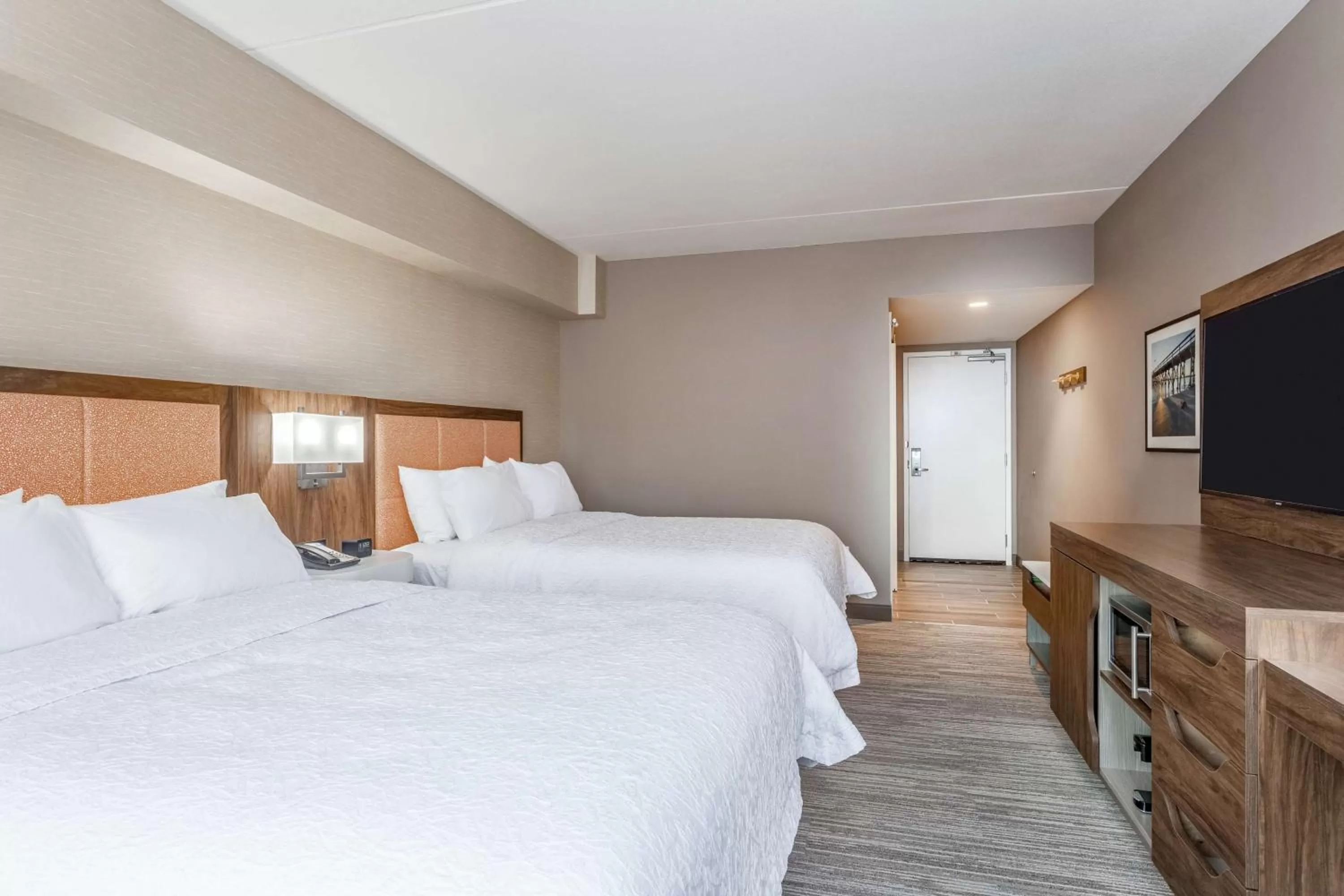 Bedroom, Bed in Hampton Inn & Suites Kittery-Portsmouth