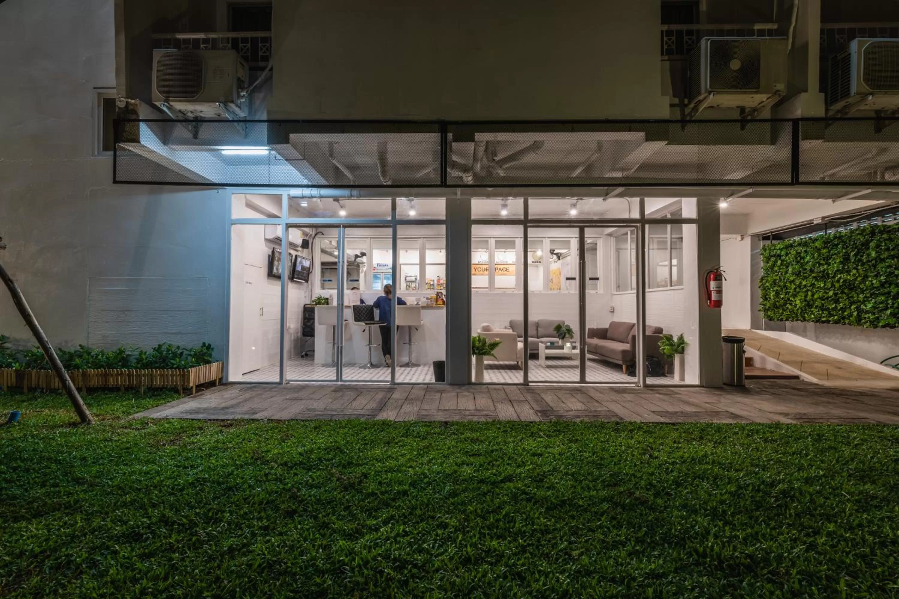 Your Space Hotel Prasingh