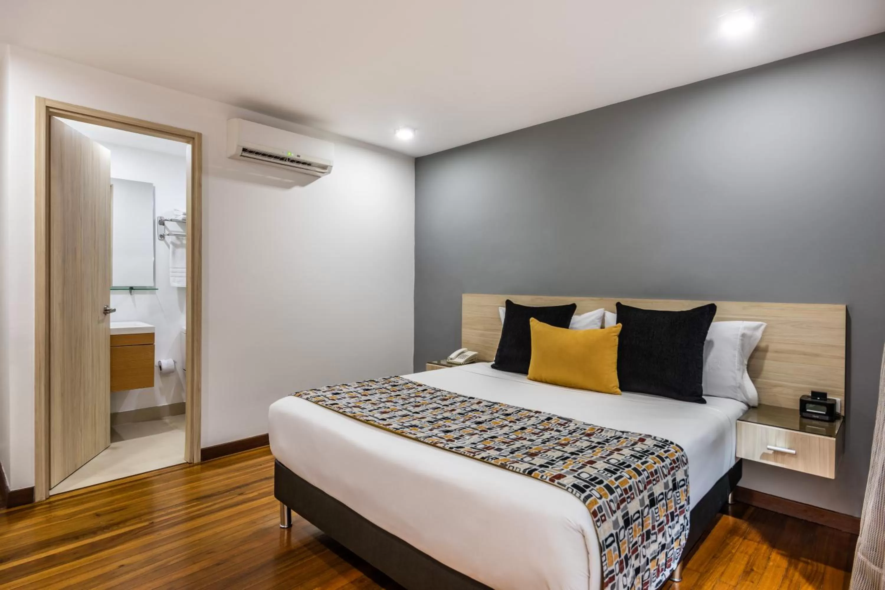 Bed in Hotel Asturias Medellin