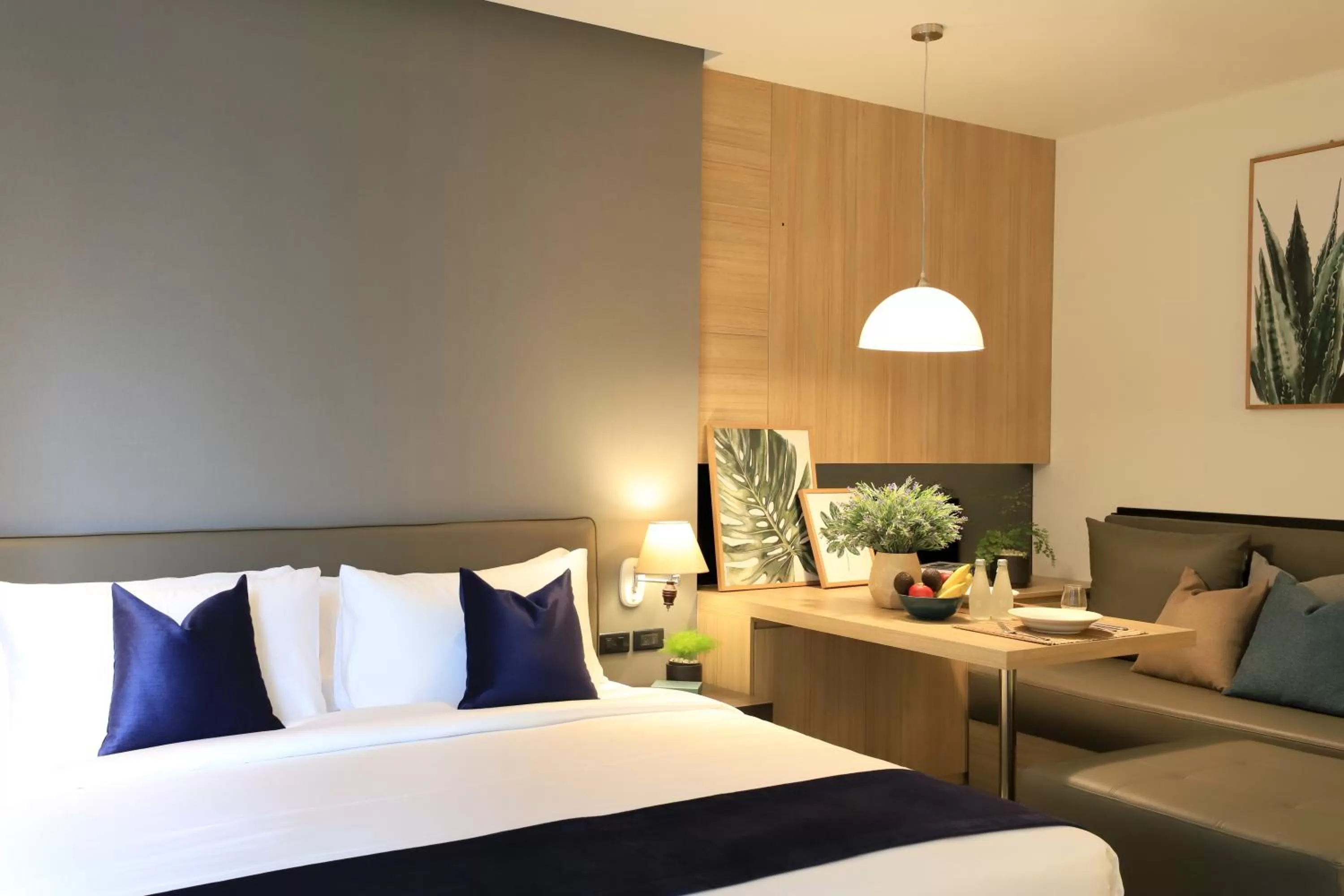 Seating area, Bed in Alix Bangkok Hotel