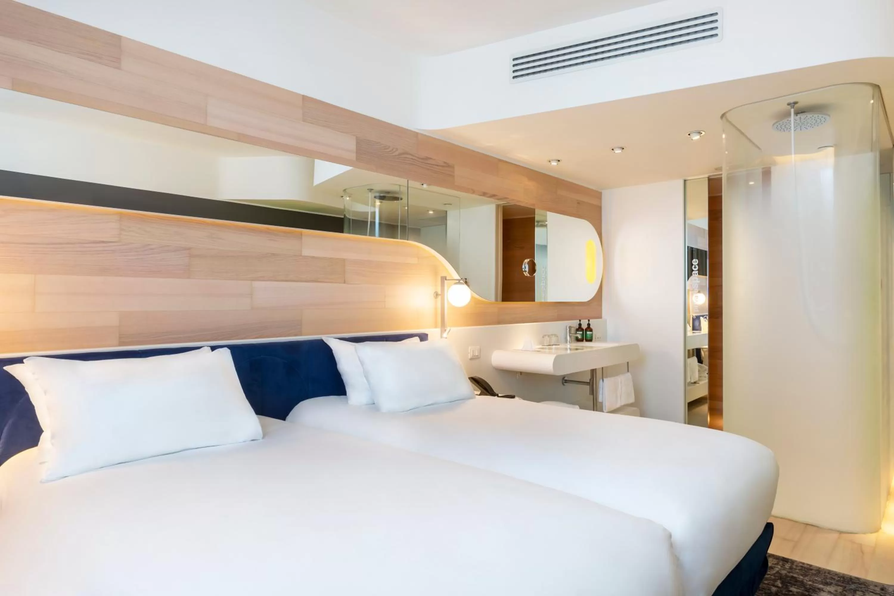 Bathroom, Bed in voco Milan-Fiere by IHG