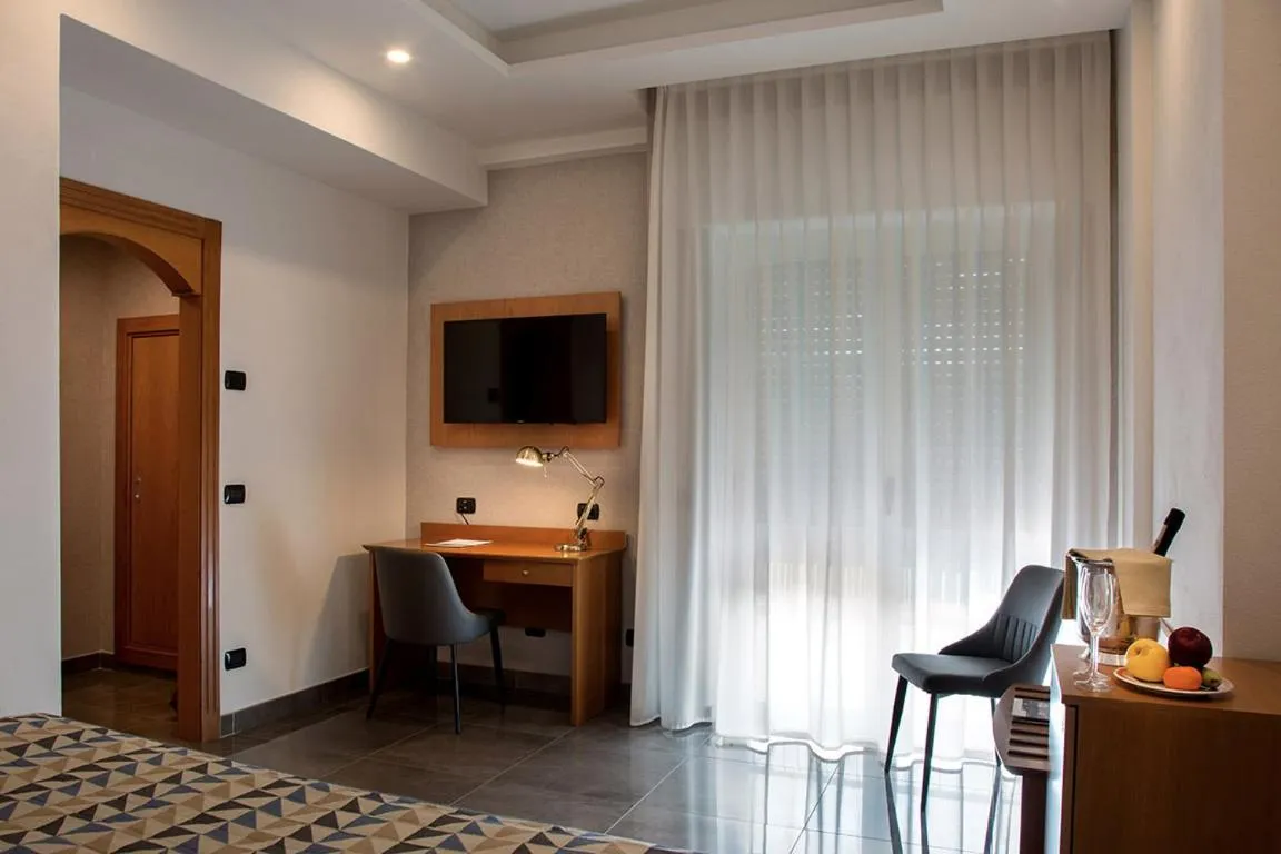 Photo of the whole room in American Hotel