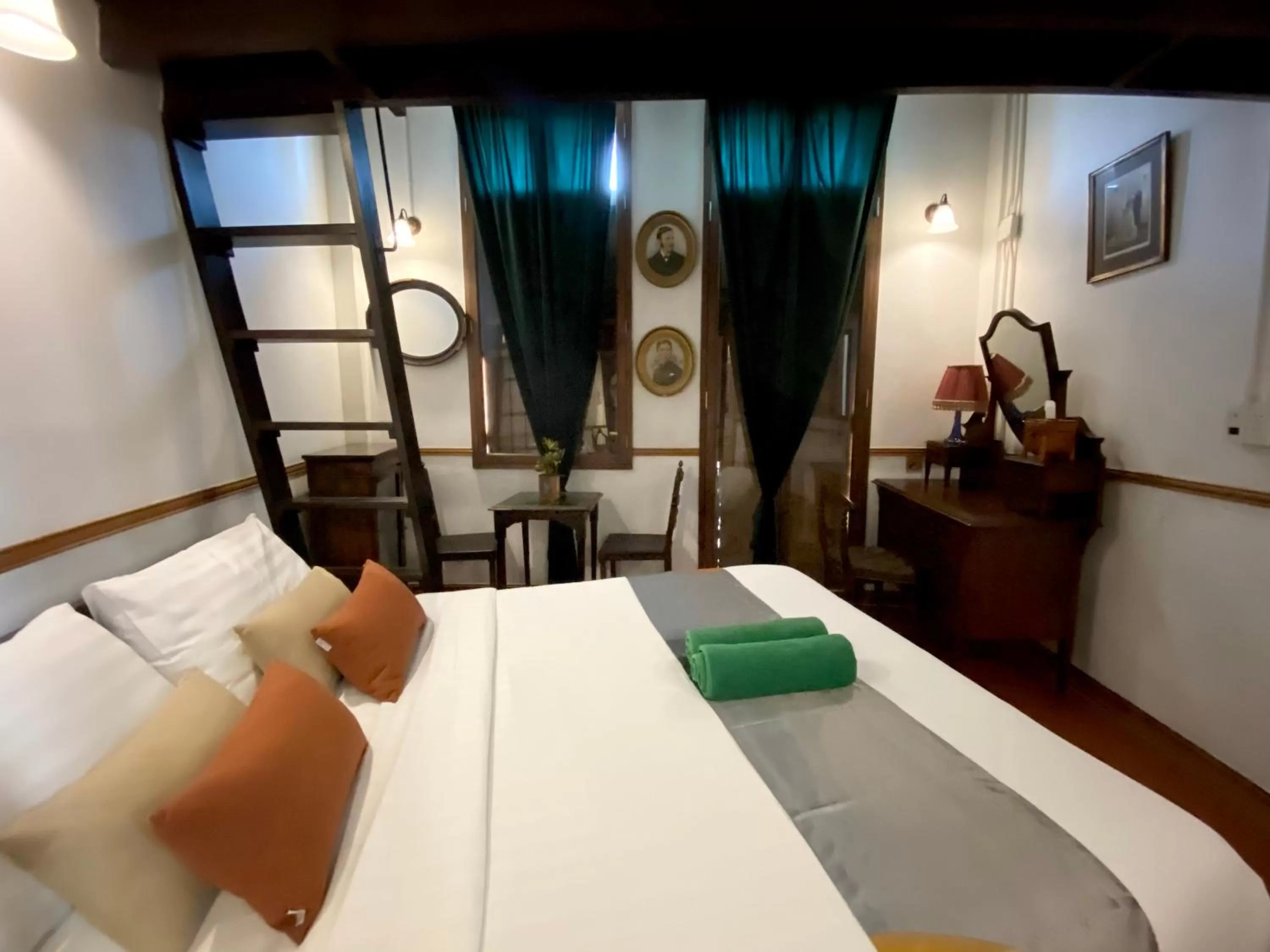 Bed in 103 - Bed and Brews