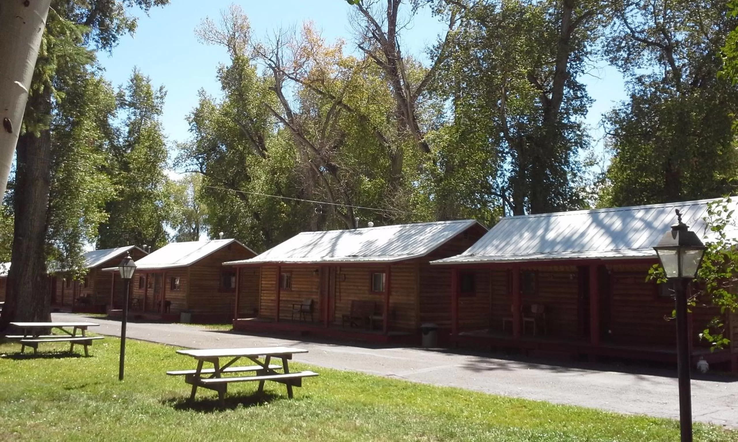 Facade/entrance in Elkhorn Lodge