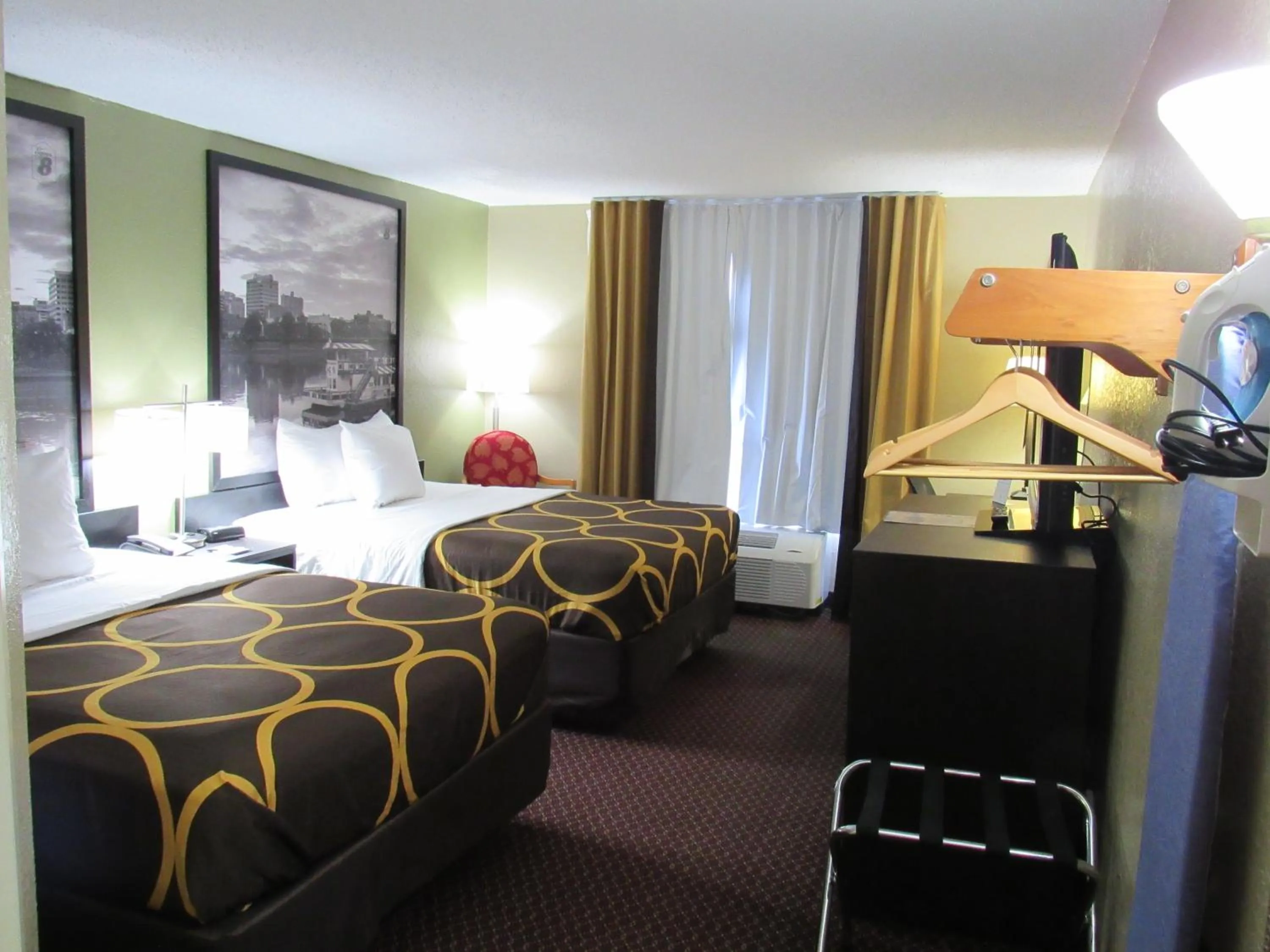 Bed in Super 8 by Wyndham New Cumberland