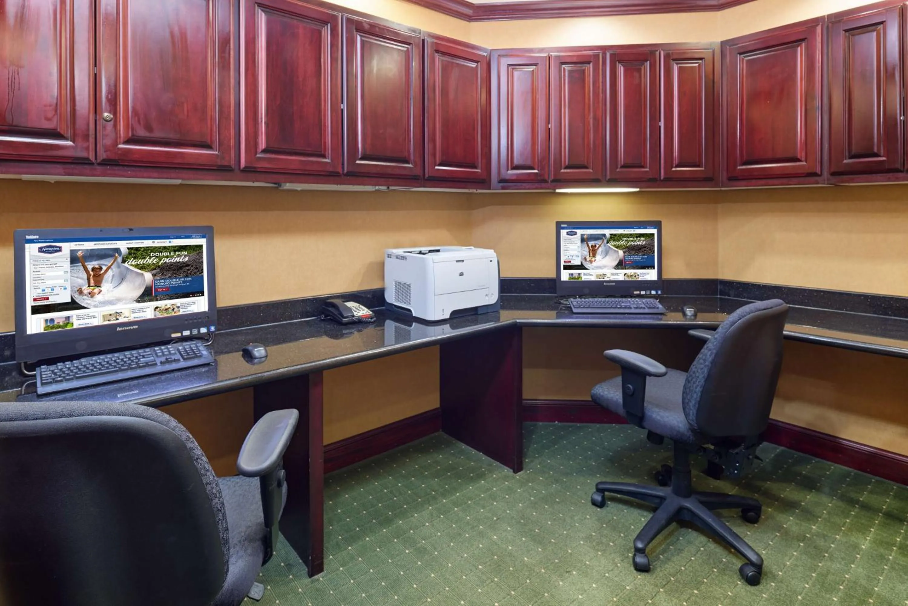 Business facilities in Hampton Inn & Suites Austin South Buda