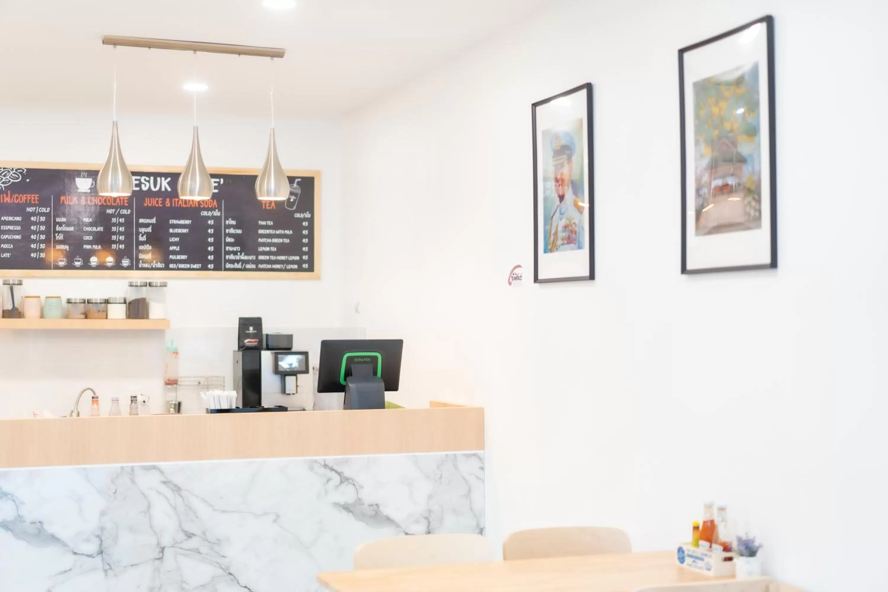 Dining area in Meesuk ChiangRai Hotel, SHA Certified