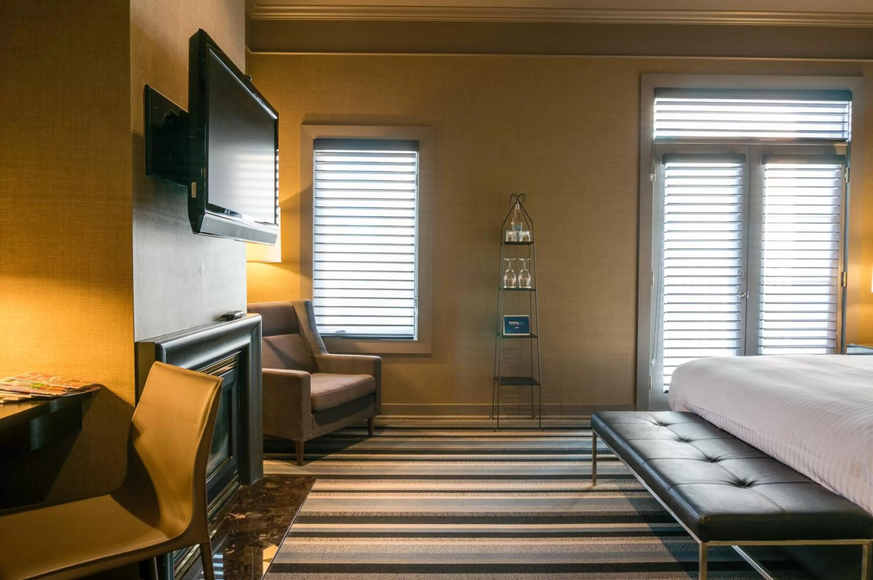 TV and multimedia, Bed in Hotel Arts Kensington