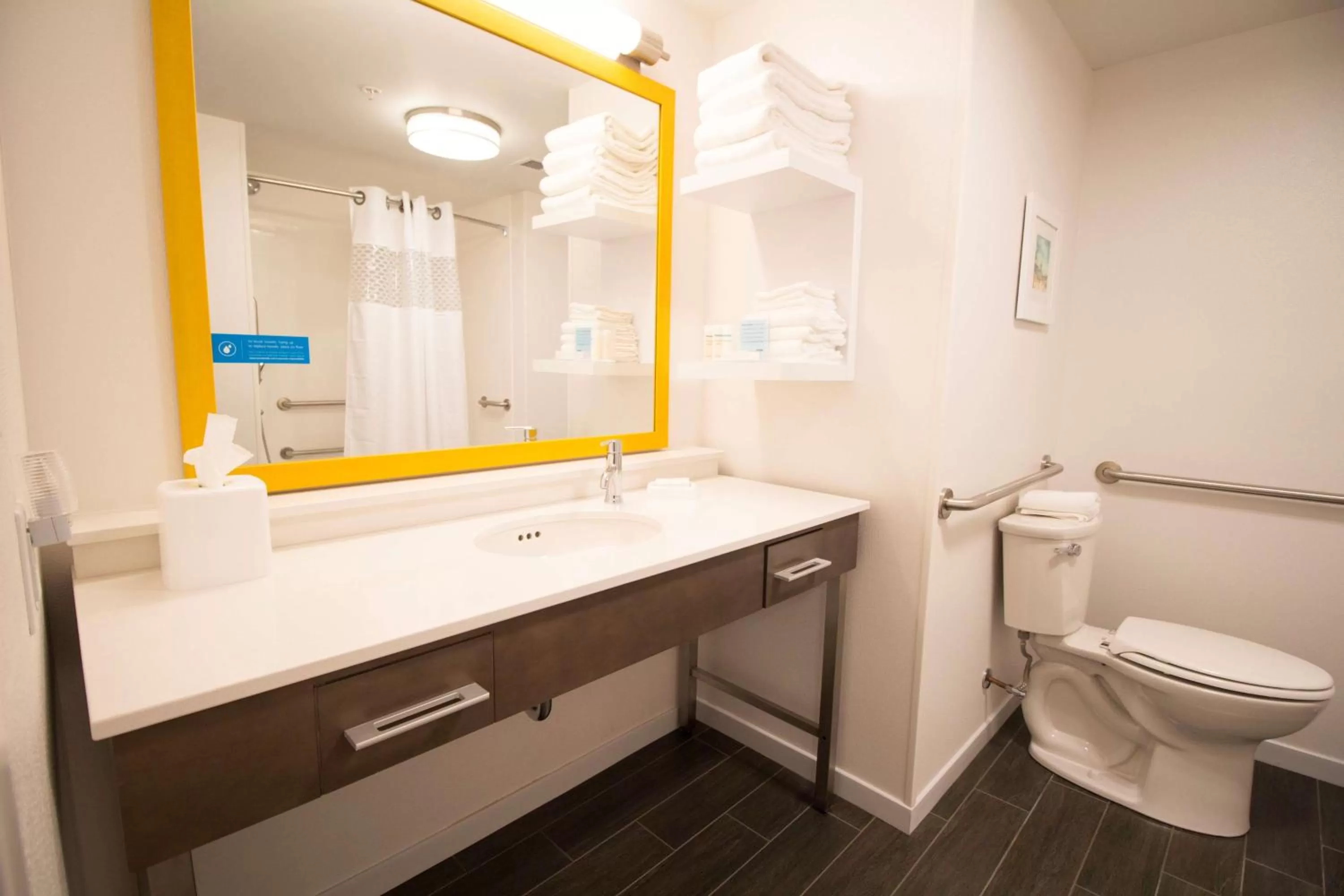 Photo of the whole room in Hampton Inn Decatur, Mt. Zion, IL