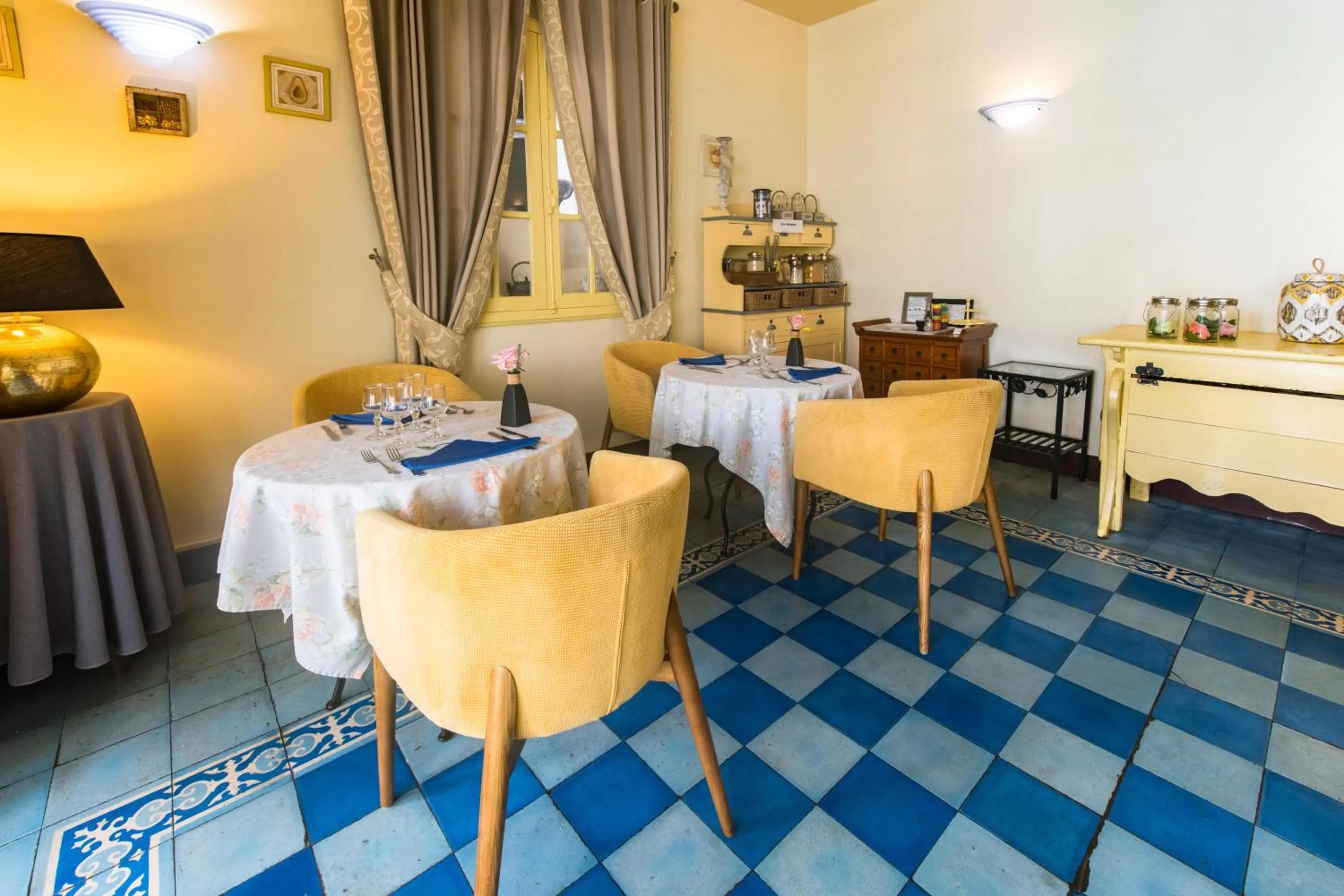 Breakfast in Le Juliette Dodu- Le charme d'un monument historique