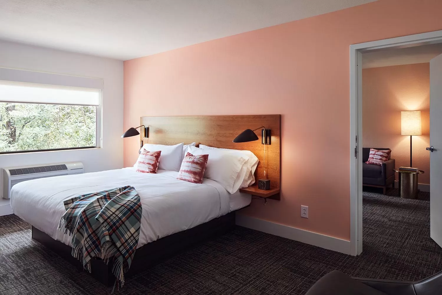 Bedroom, Bed in The Longleaf Hotel