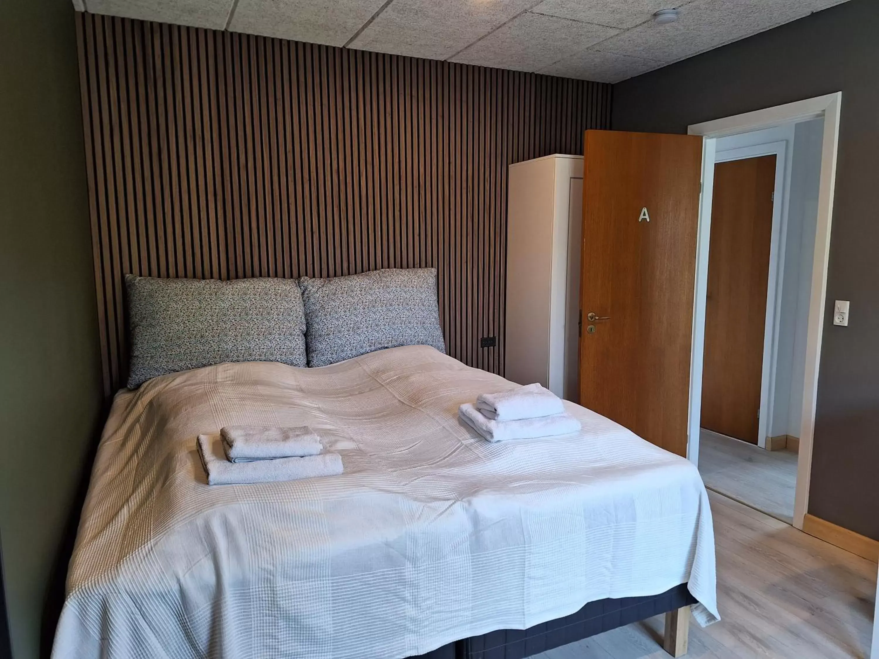 Double or Twin Room with Shared Bathroom in EngholmBB Double or Twin Room with Shared Bathroom in EngholmBB
