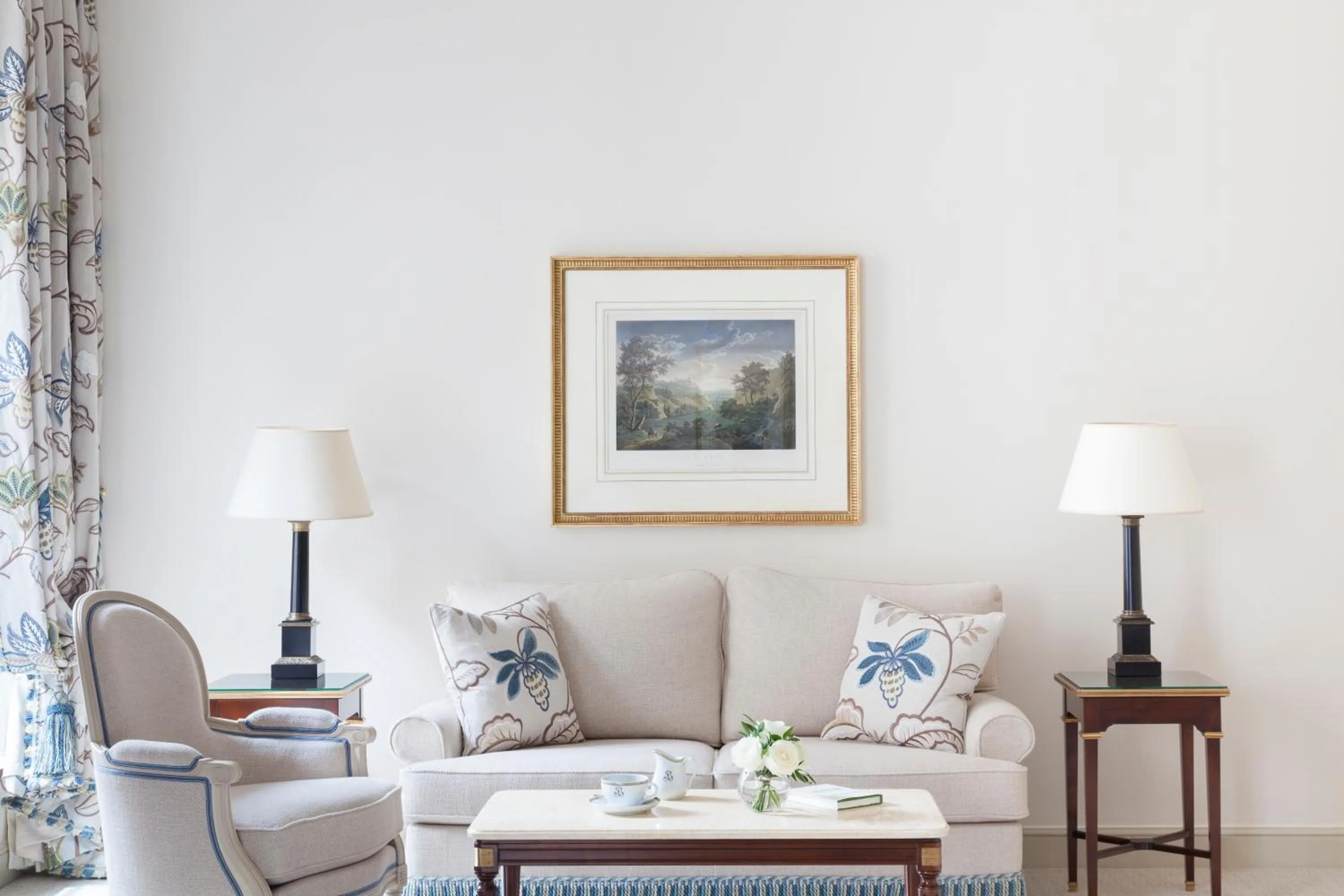Living room in Le Bristol Paris, Oetker Hotels