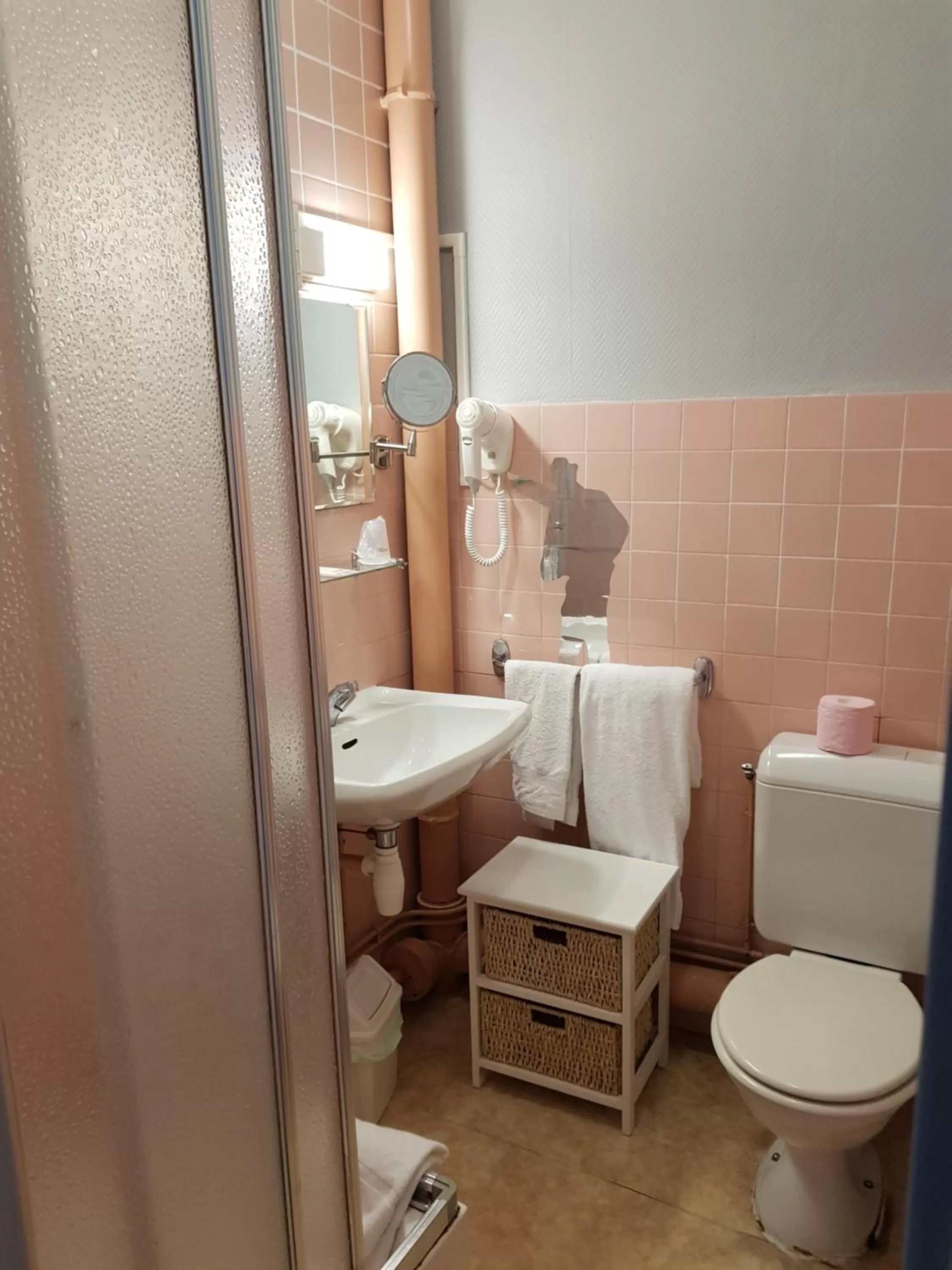 Triple Room with Shower in Hotel Christina
