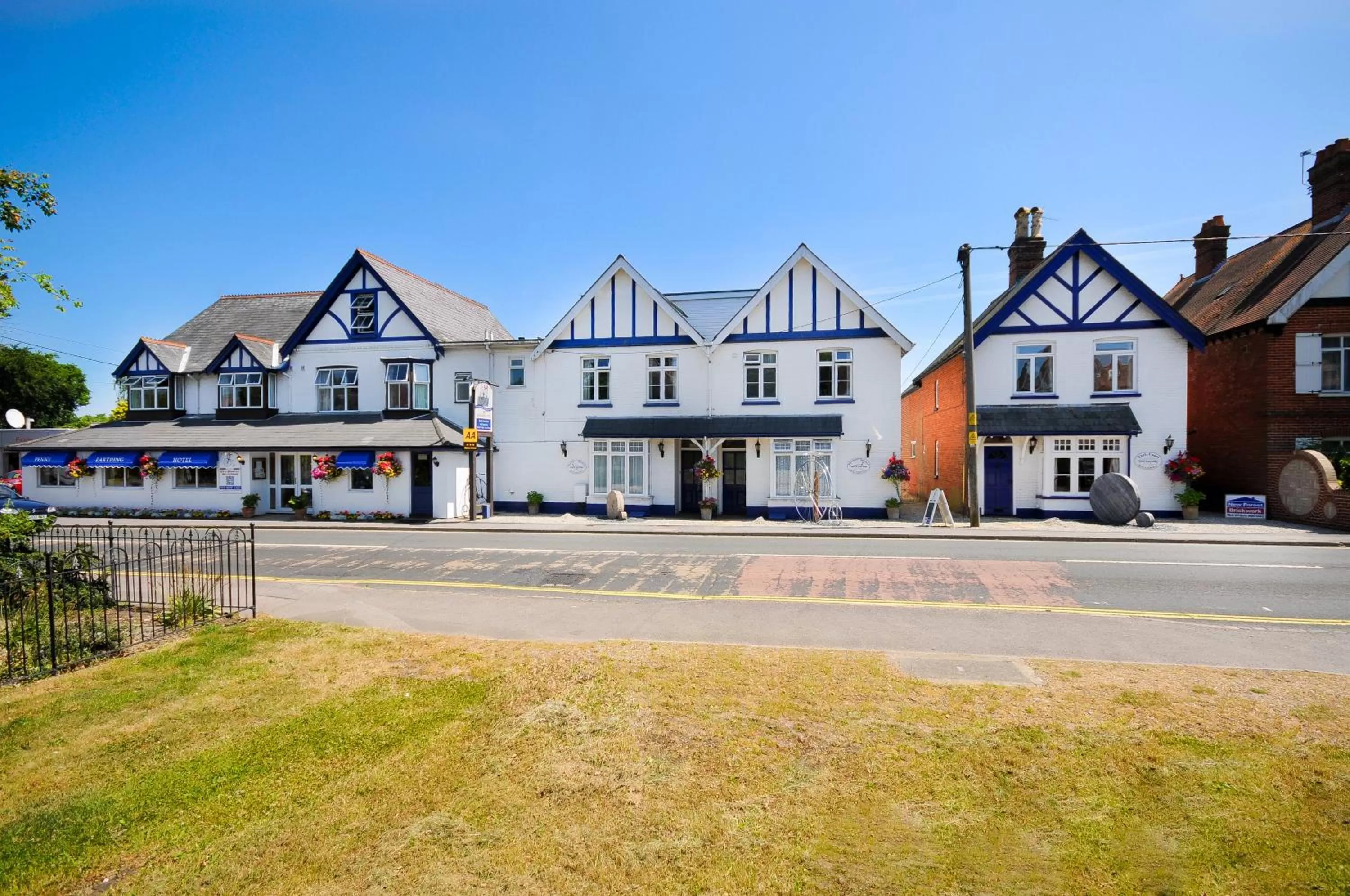 Facade/entrance in Penny Farthing Hotel & Cottages