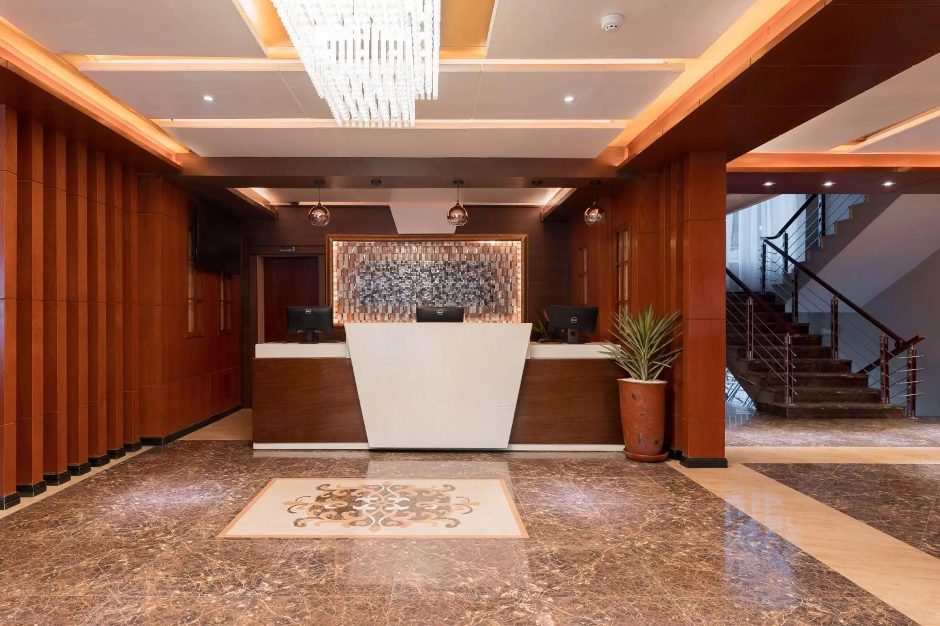 Lobby or reception in Best Western Plus Pearl Addis