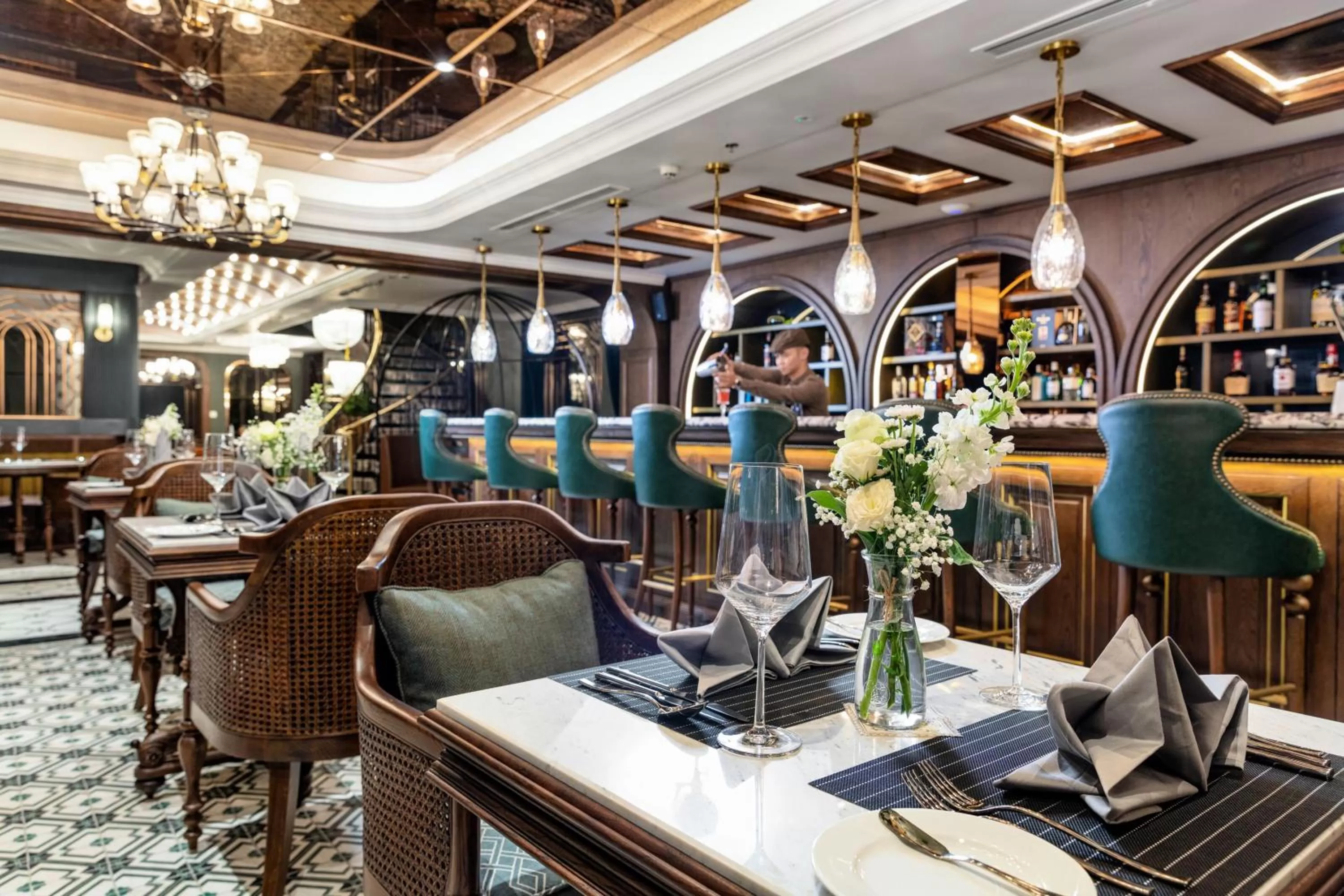 Restaurant/places to eat in Peridot Grand Luxury Boutique Hotel