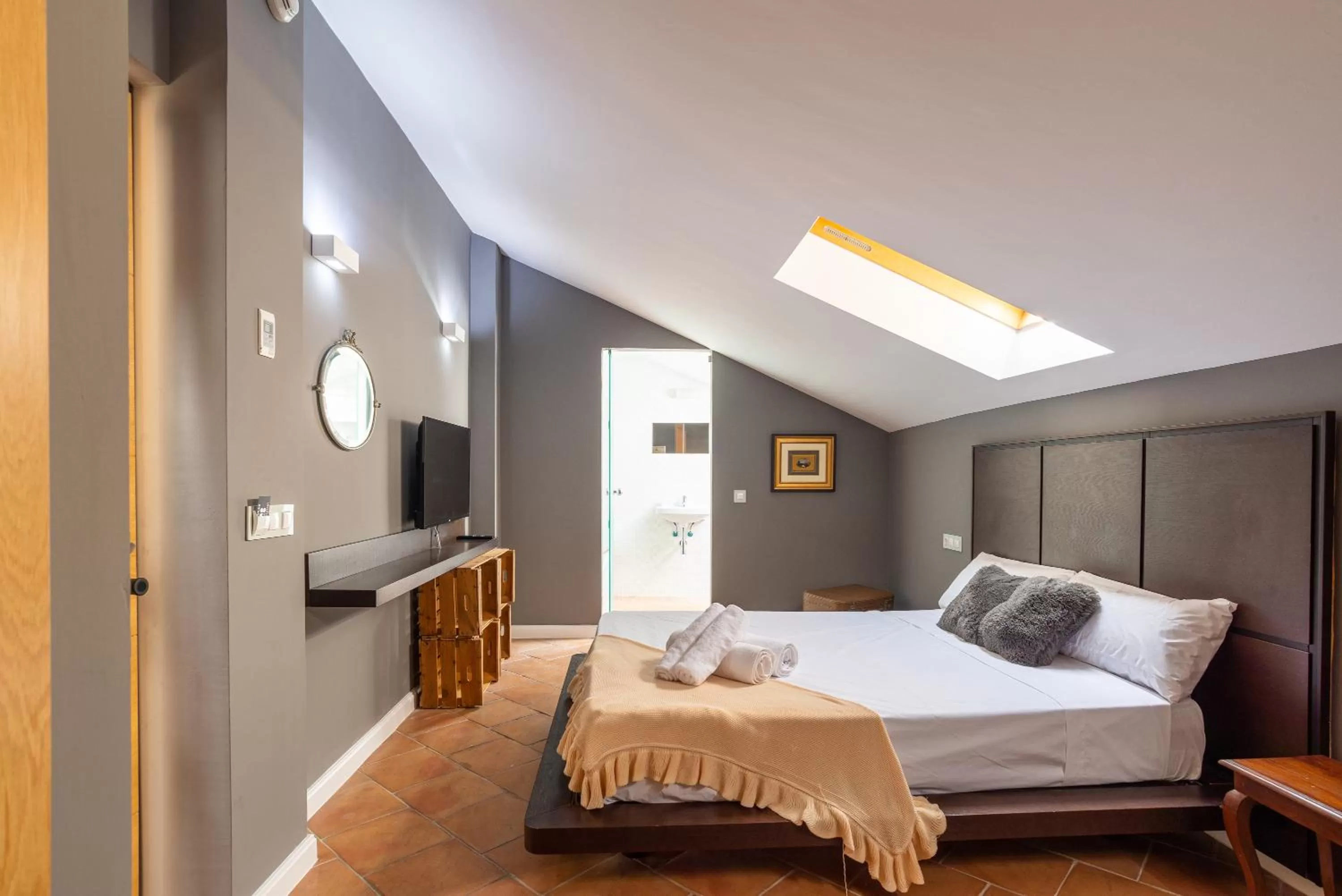 TV and multimedia, Bed in Hotel Albaicín