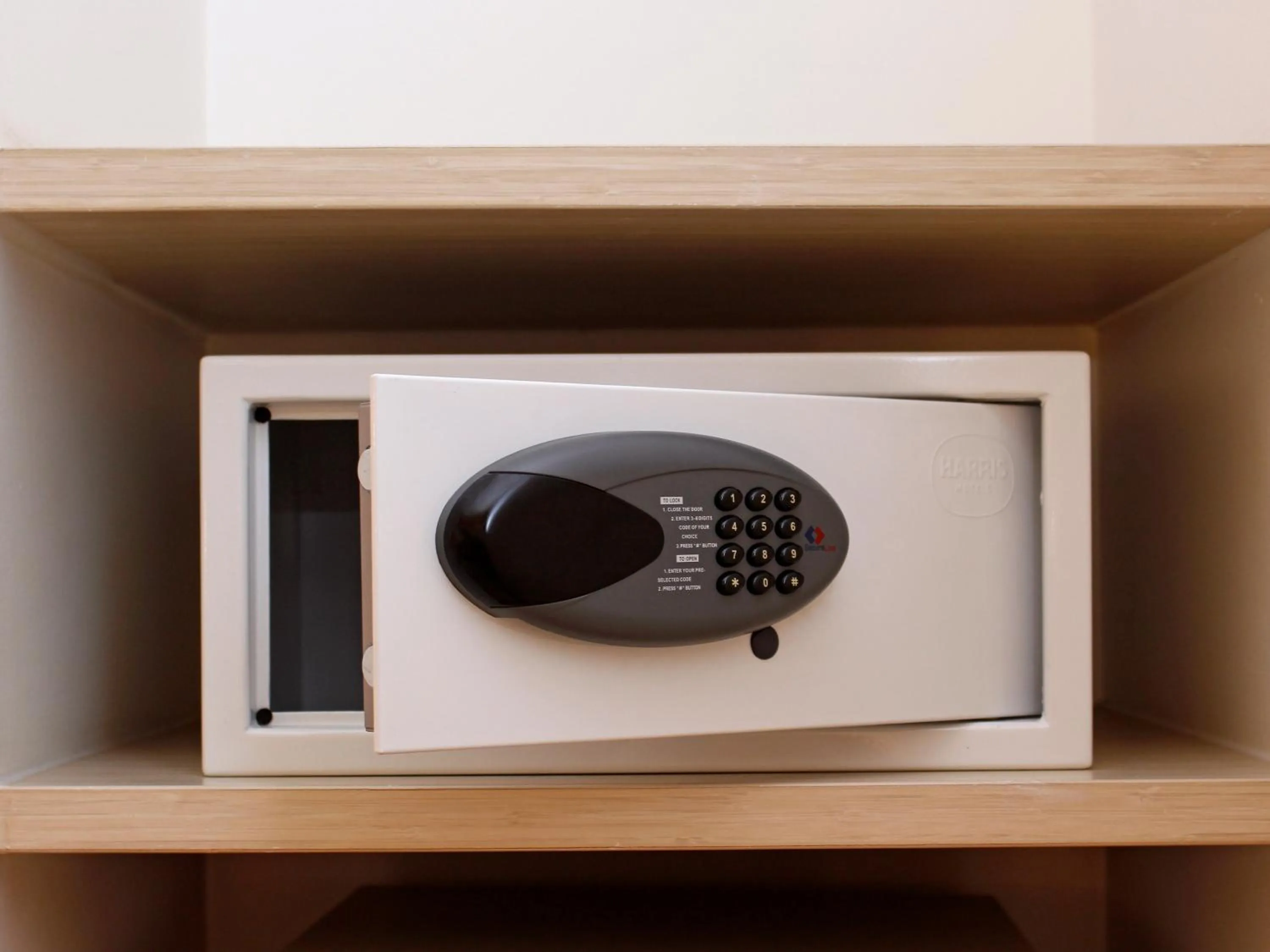 safe in HARRIS Hotel Samarinda