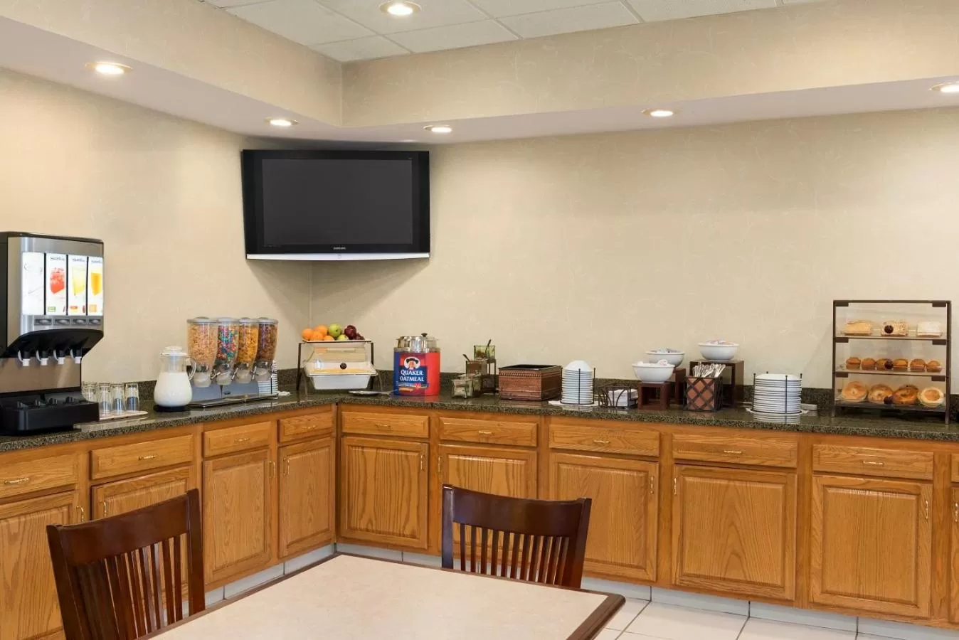 Restaurant/places to eat in Country Inn & Suites by Radisson, Paducah, KY