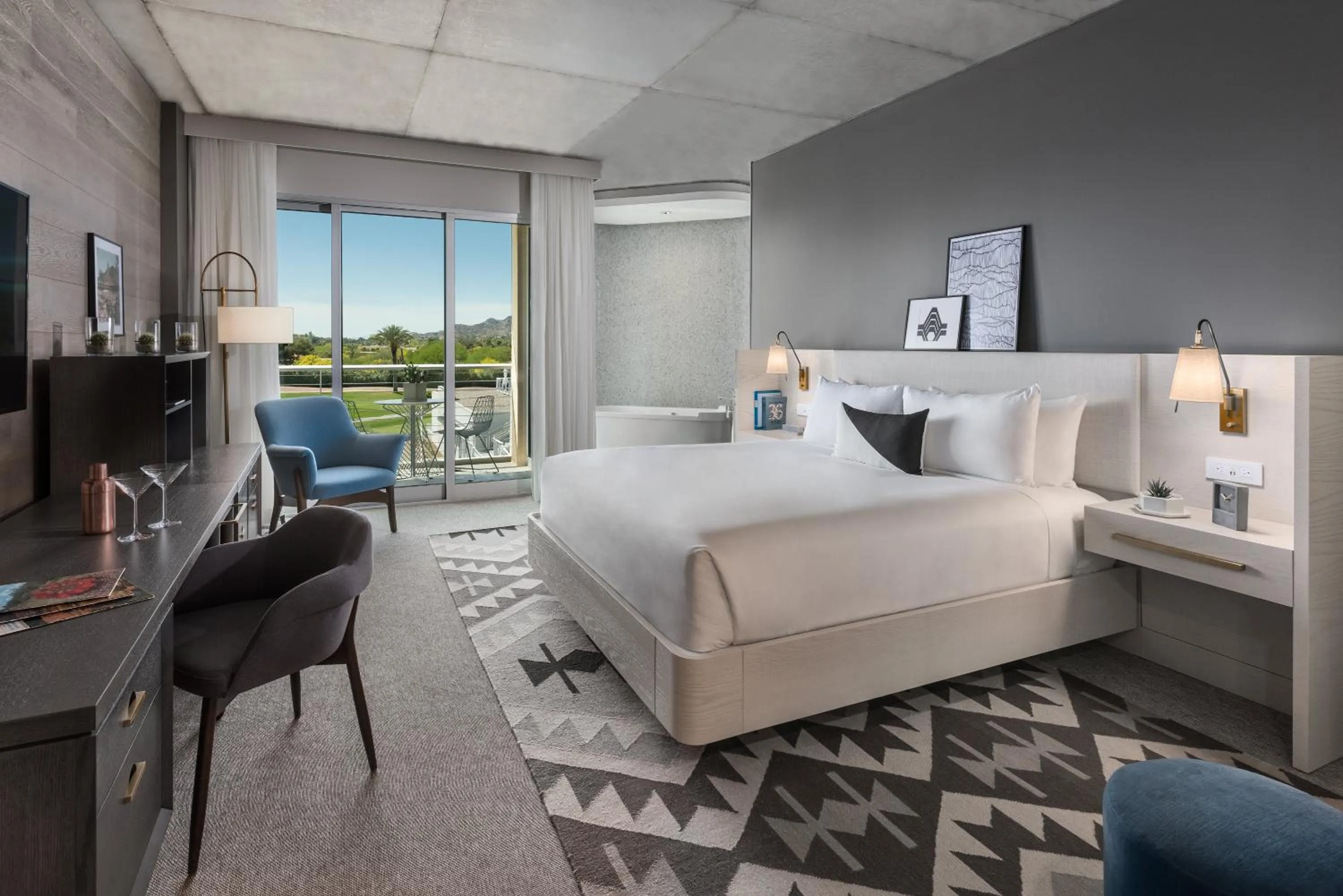 Photo of the whole room, Bed in Mountain Shadows Resort Scottsdale