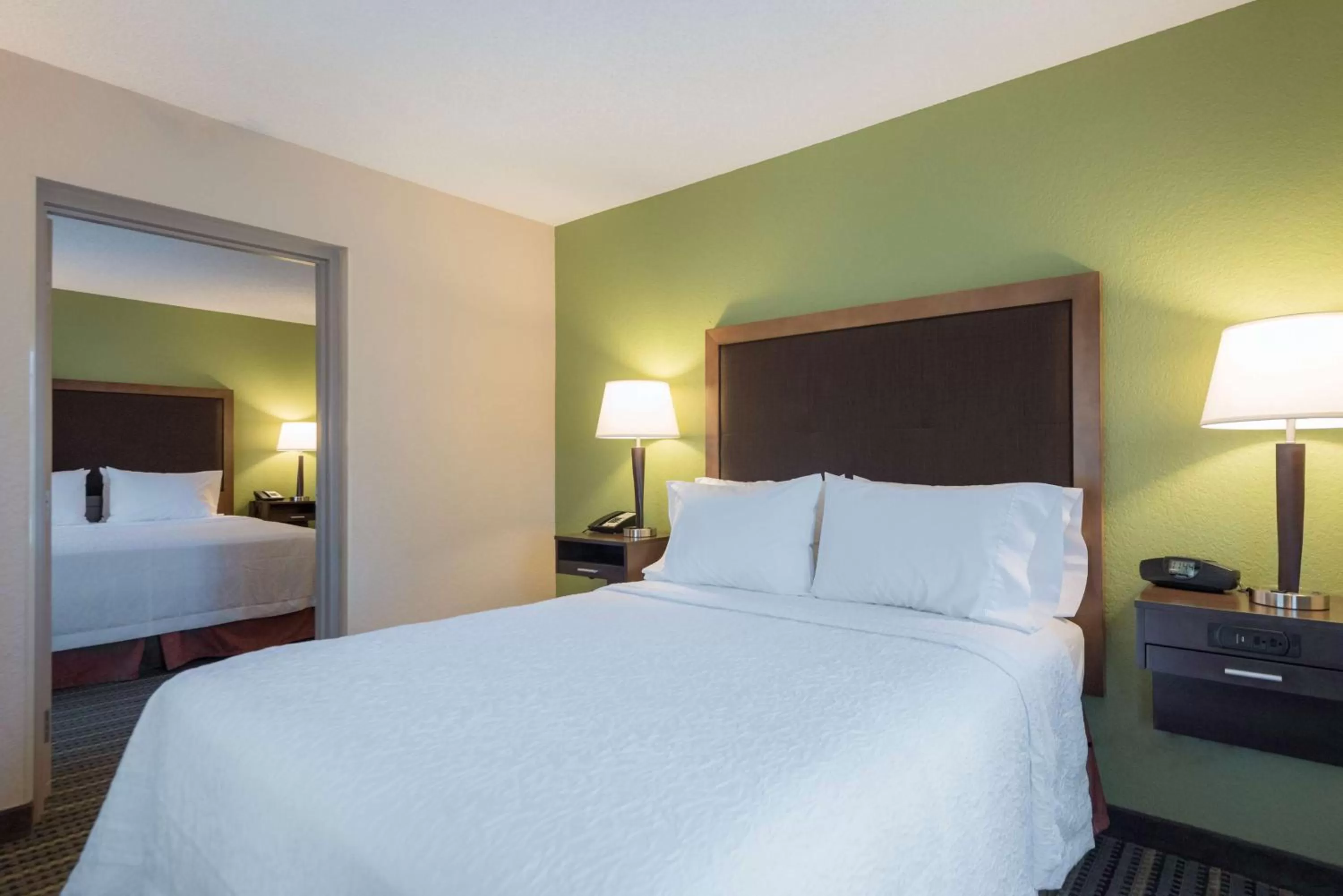 Bed in Hampton Inn Brooksville Dade City